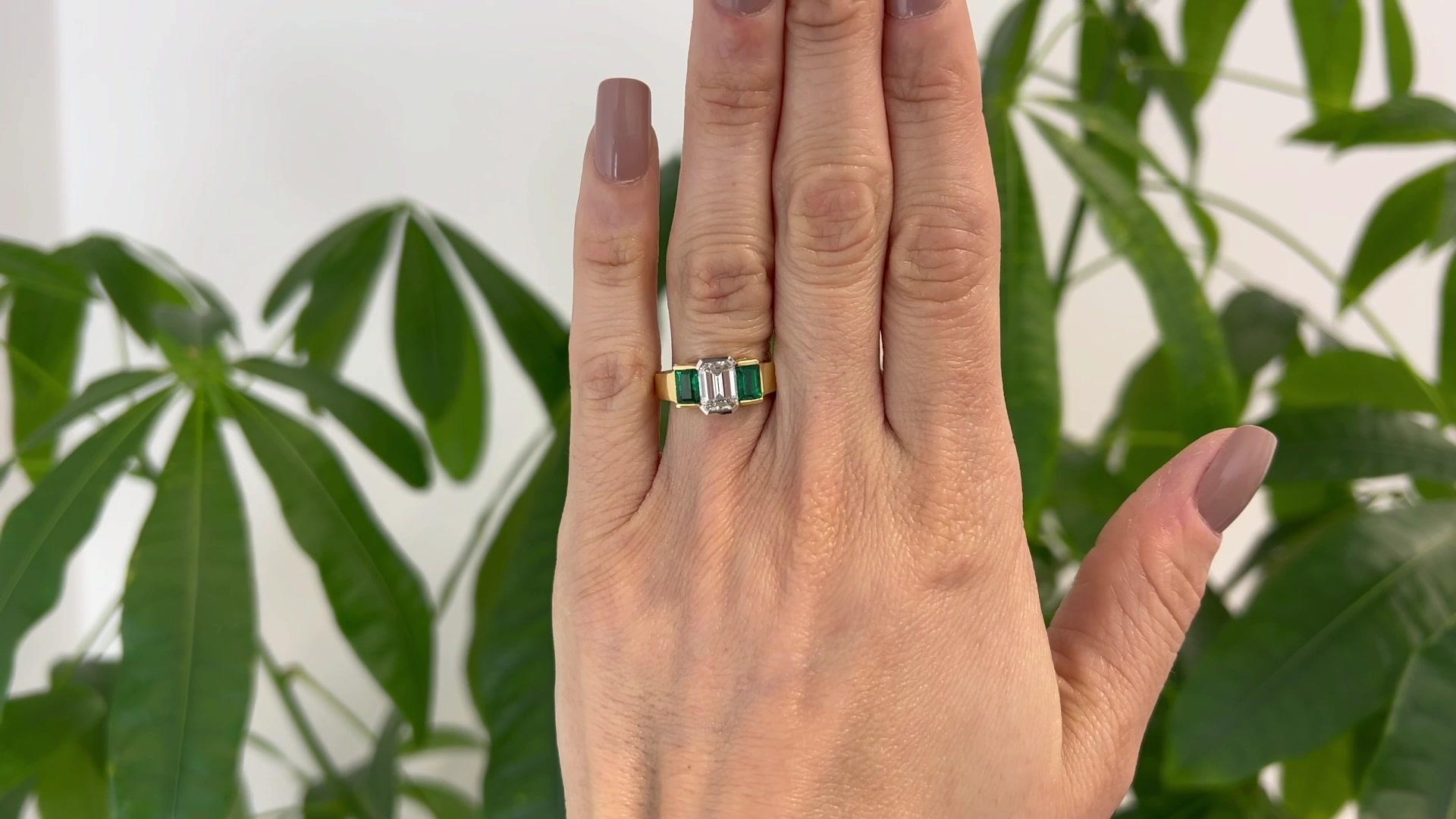 Vintage GIA 1.53 Carats Emerald Cut Diamond Emerald 18k Gold Three Stone Ring In Excellent Condition In Beverly Hills, CA