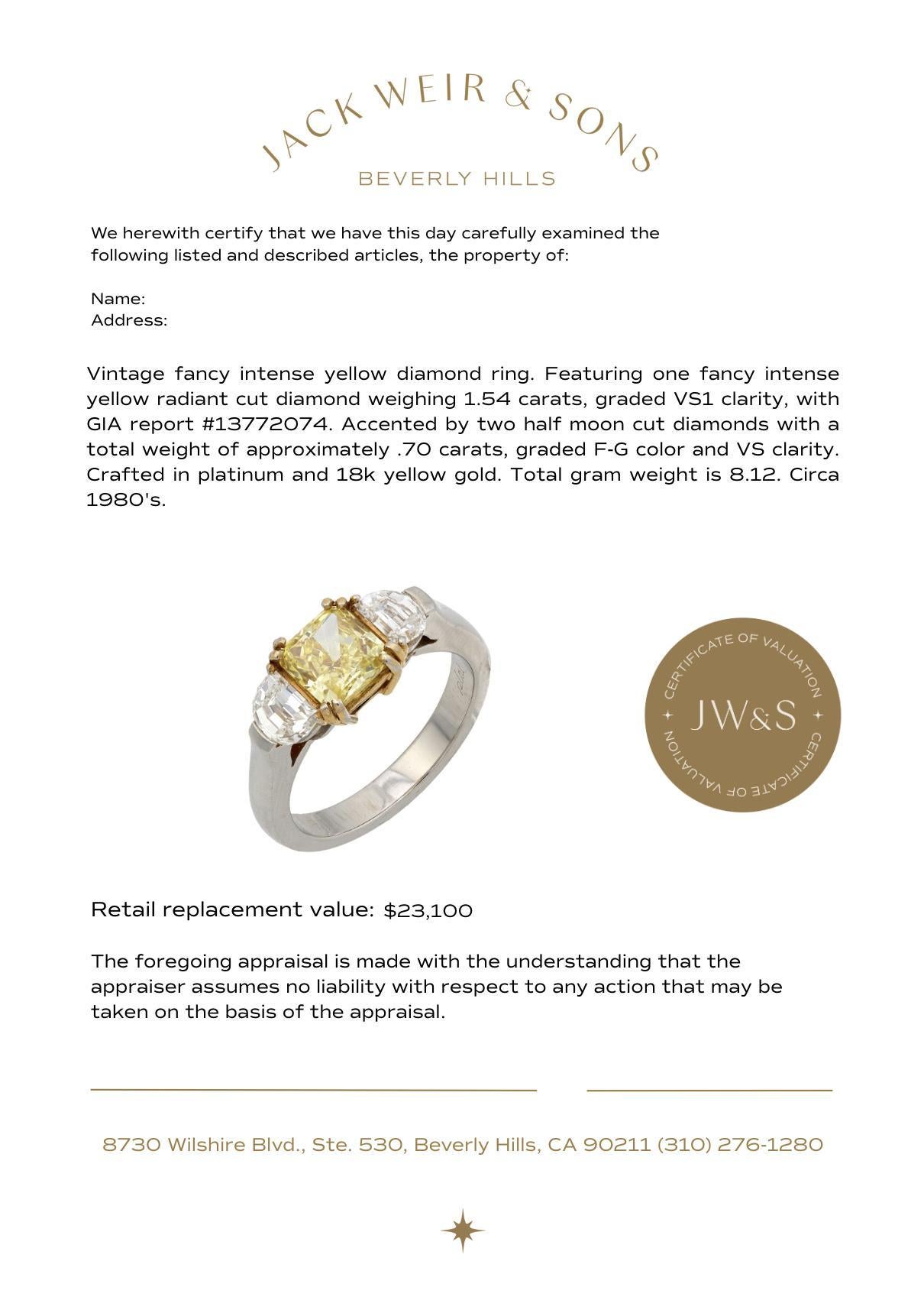 Vintage GIA 1.54 fancy intense yellow diamond platinum 3 stone ring en vente 1