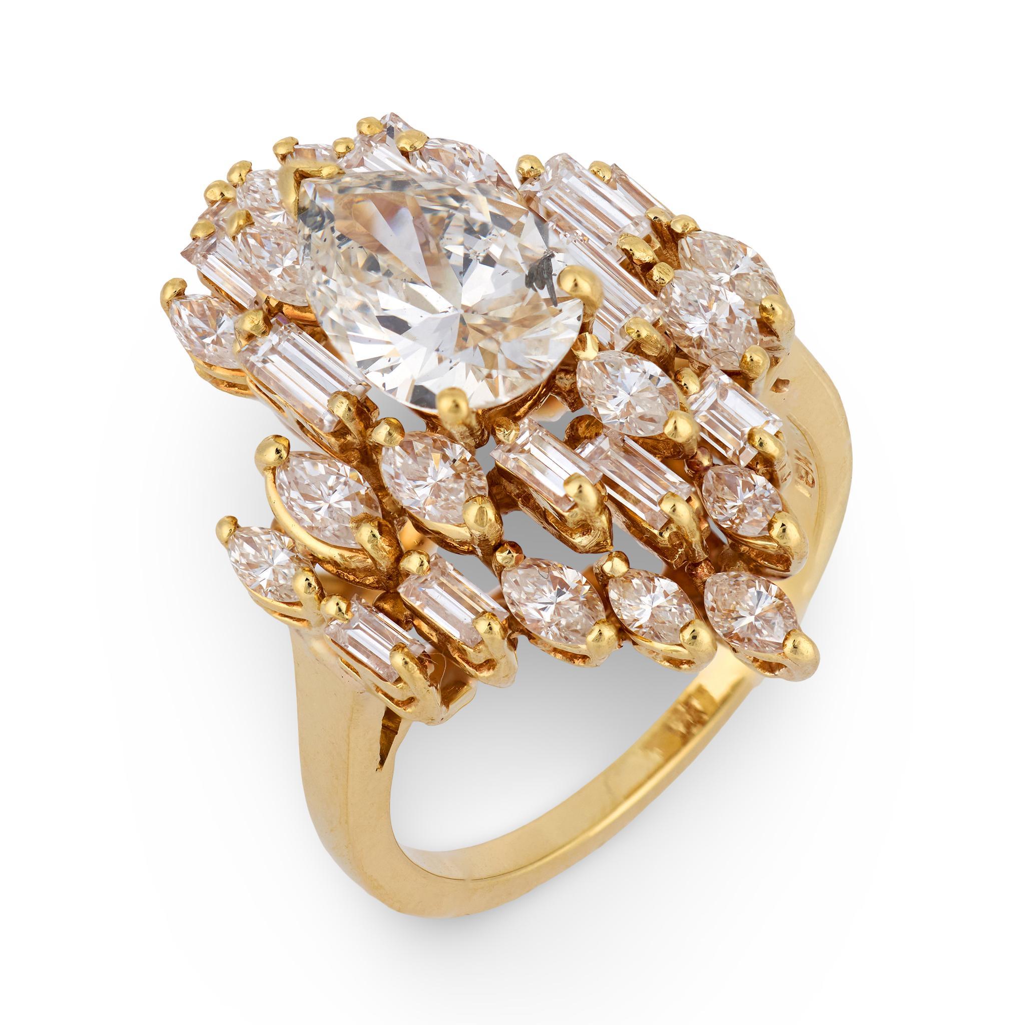 Vintage GIA 1.62 carat pear shape diamond 18k yellow gold cocktail ring For Sale