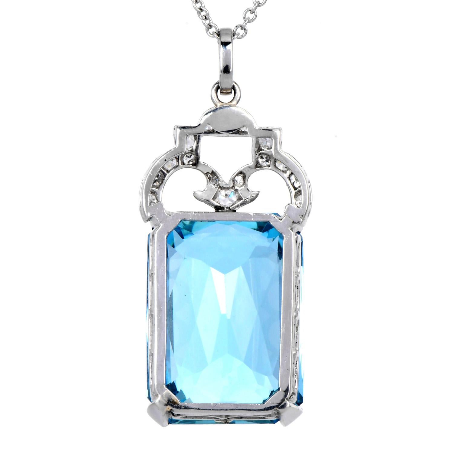 Vintage GIA 18.95ct Aquamarine Diamond Gold Pendant Necklace In Excellent Condition For Sale In Miami, FL