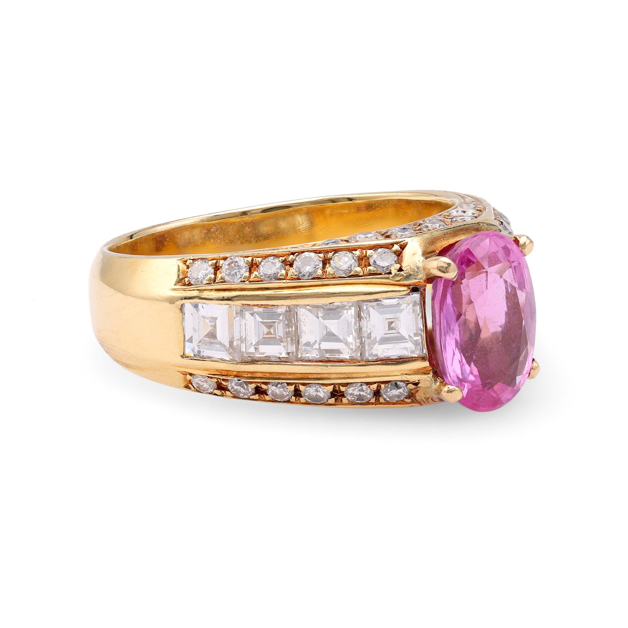 Vintage GIA 1.94 Carat Madagascan Purplish Pink Sapphire Diamond 18k Yellow Gold In Good Condition For Sale In Beverly Hills, CA