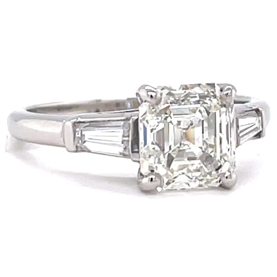 emerald cut engagement rings