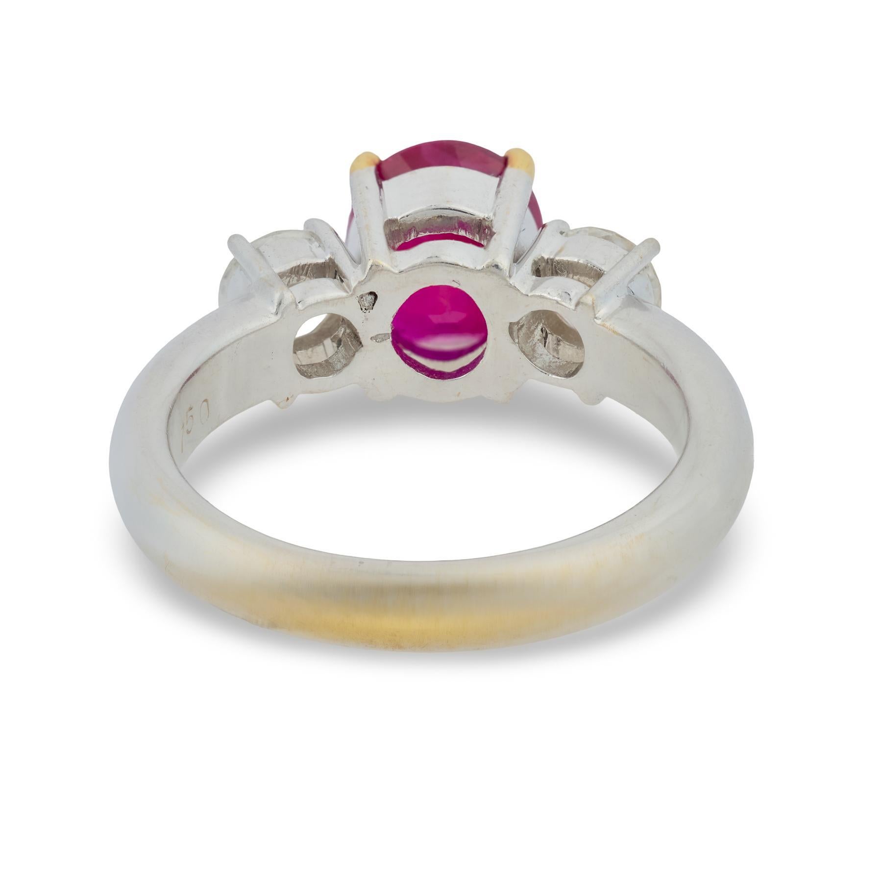 Vintage GIA 2.10 carat Burma ruby diamond 18k white gold three stone ring Pour femmes en vente