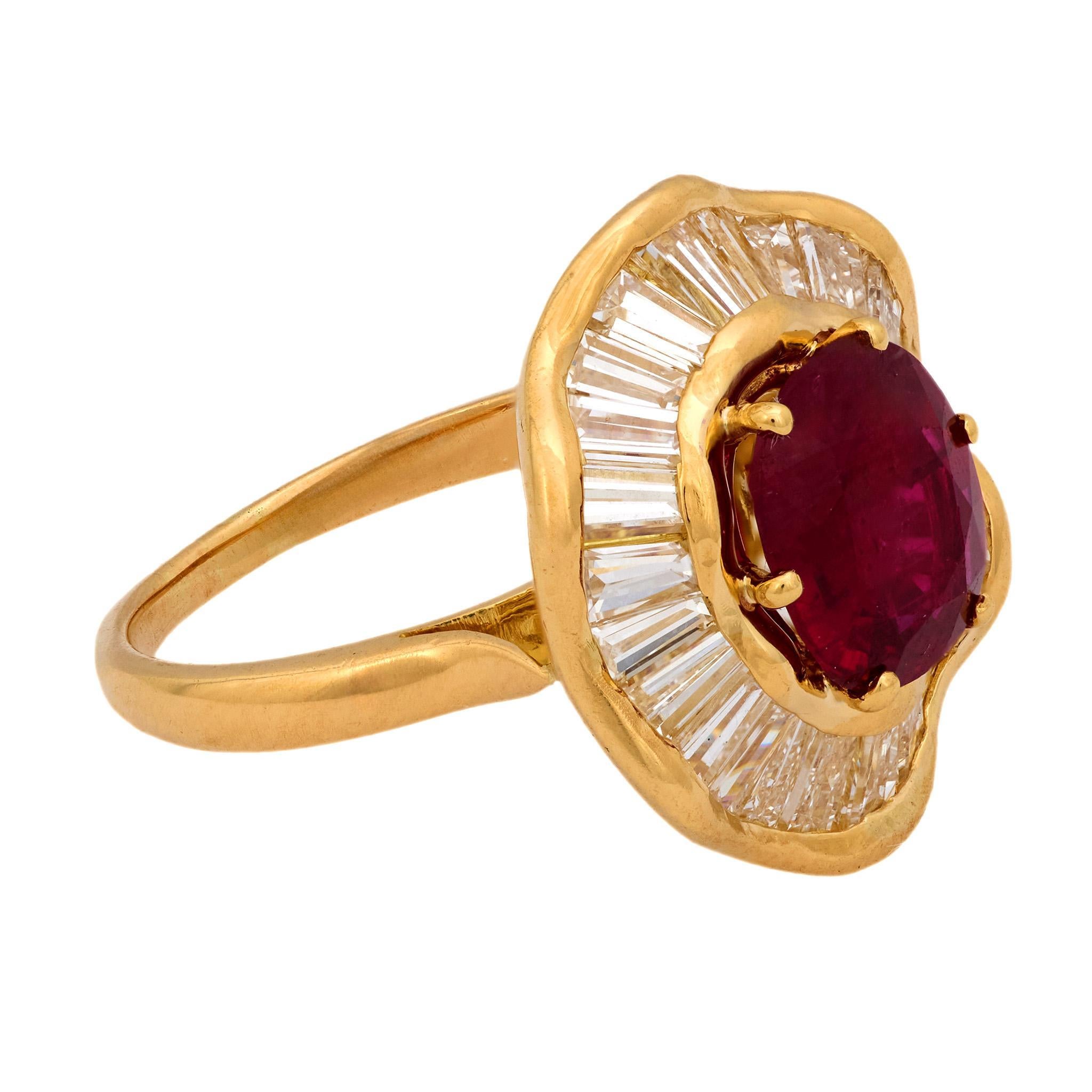 Vintage GIA 2,14 quilates rubí diamante 18k anillo de cóctel de oro amarillo Moderno en venta