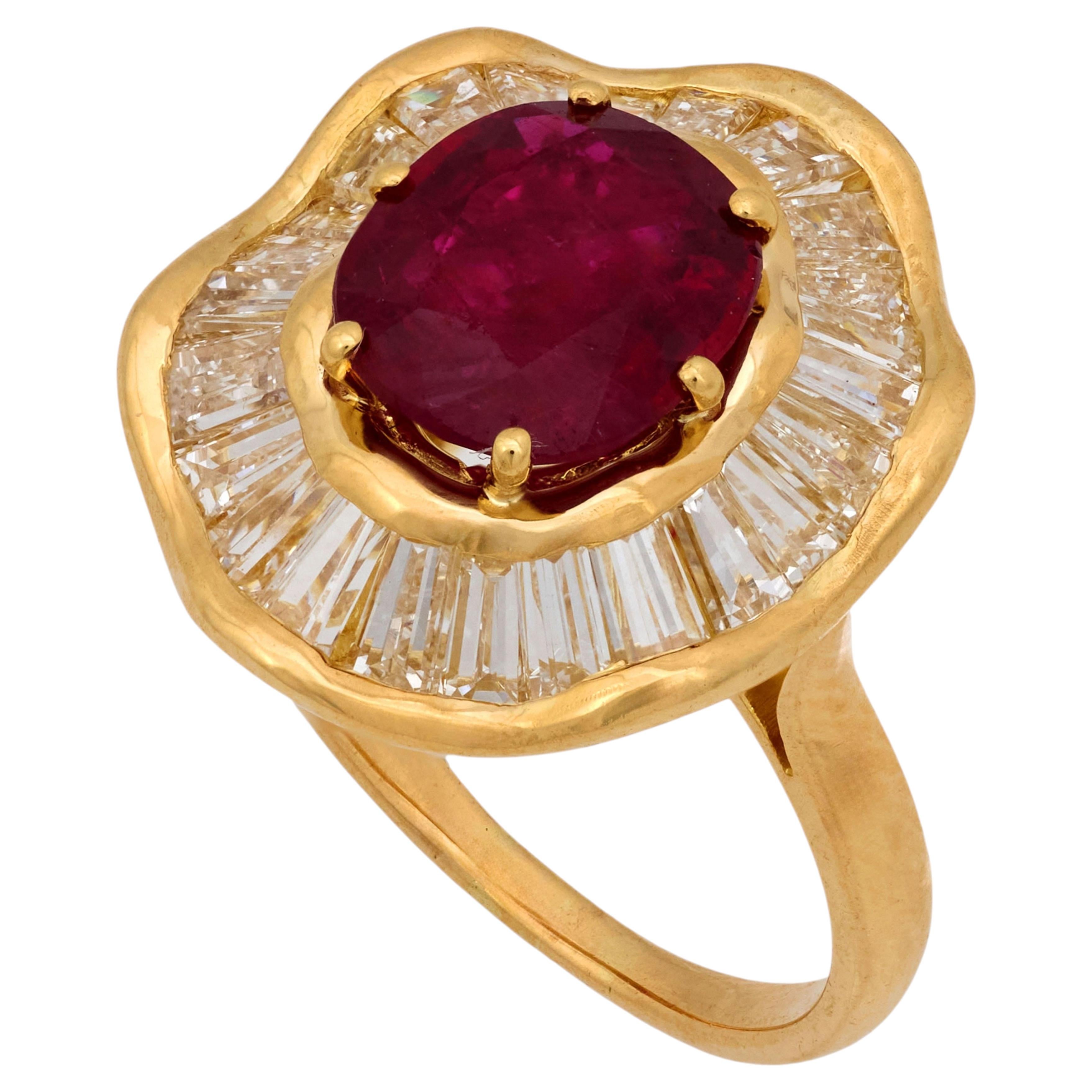 Anello cocktail d'epoca GIA da 2,14 carati con rubino e diamante in oro giallo 18 carati