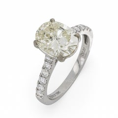 Bague de fiançailles vintage en or blanc 18k avec un diamant GIA de 2,27 carats