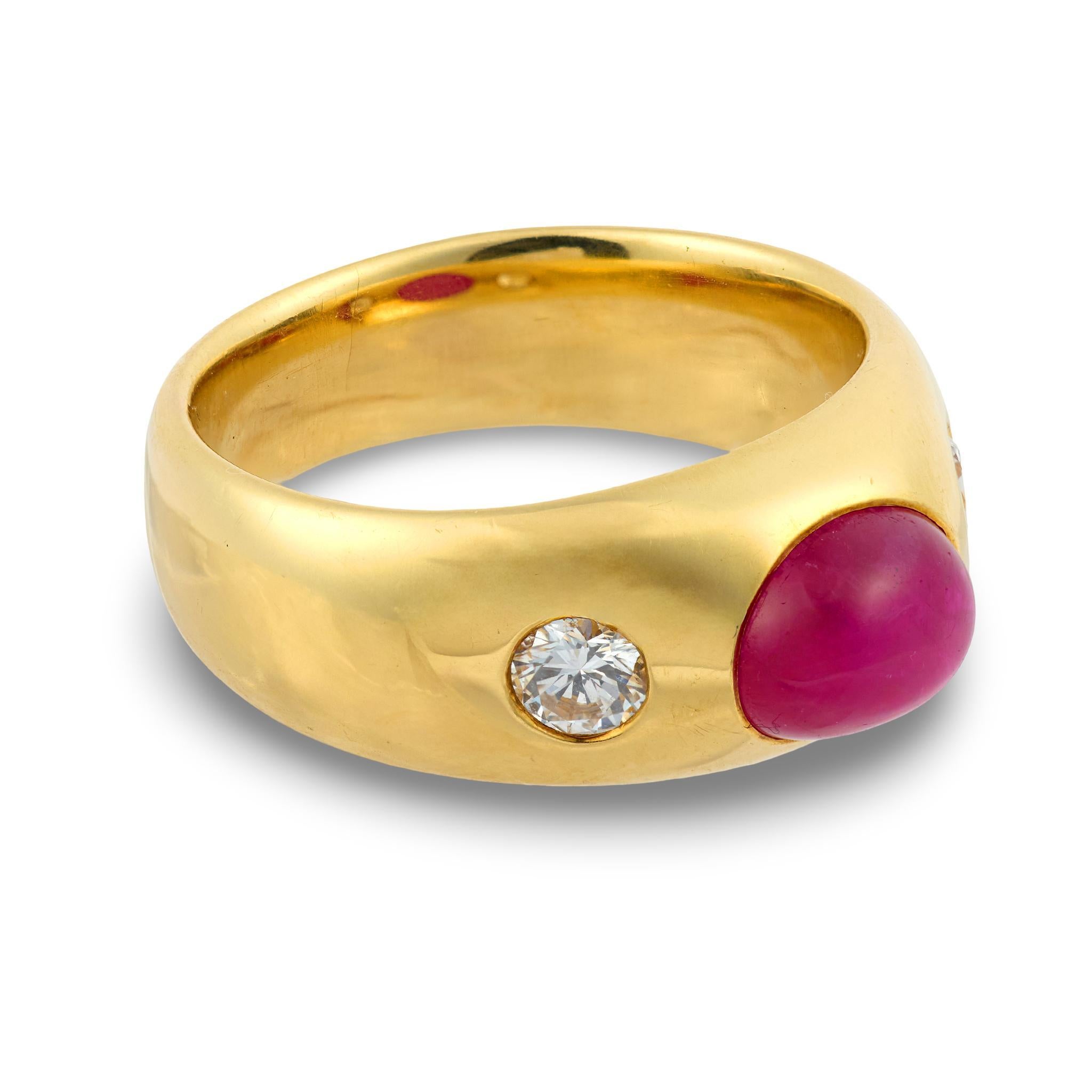 Vintage GIA 2.50 carat cabochon cut ruby diamond 18k yellow gold bezel ring (Cabochon) im Angebot