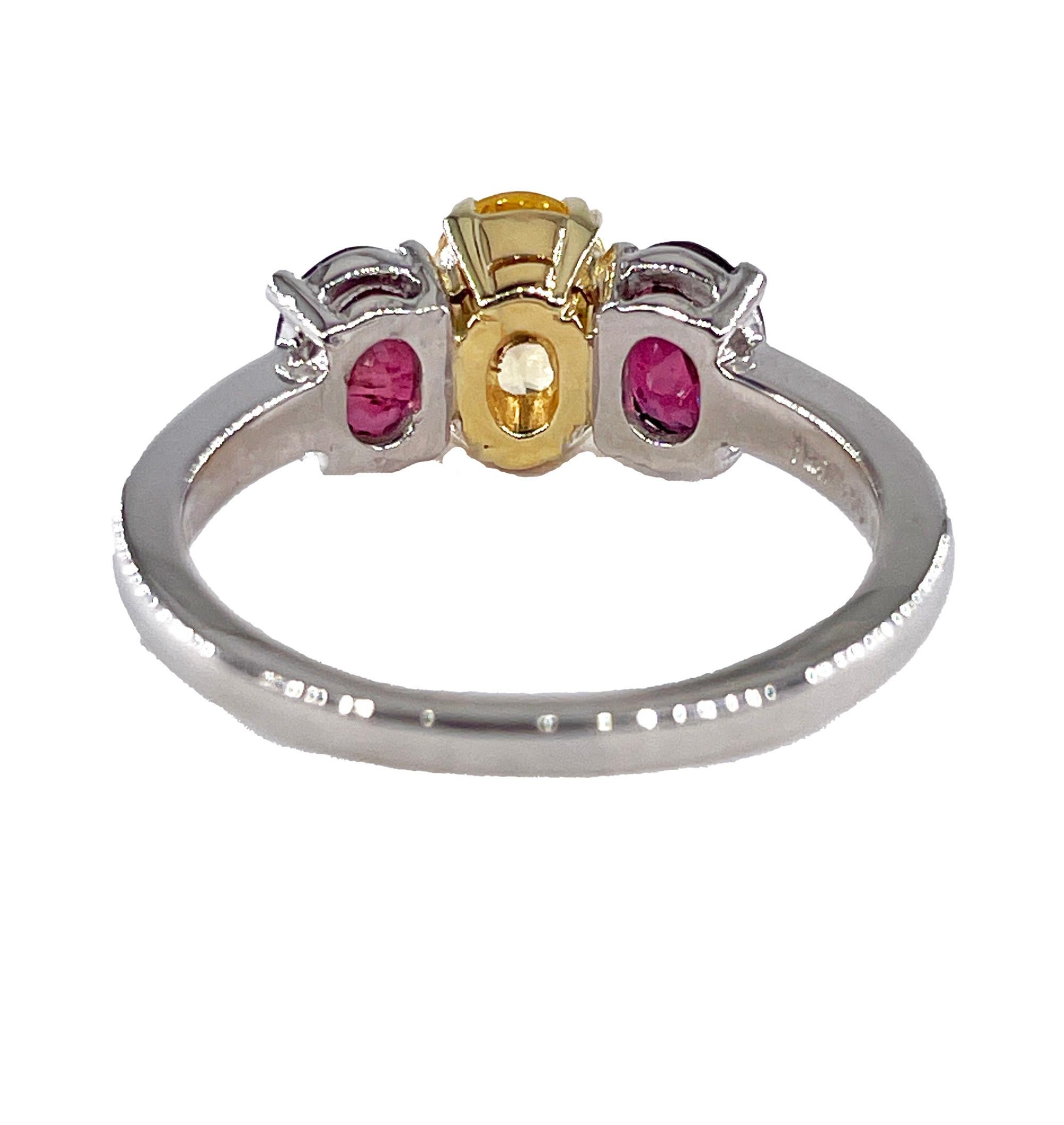 Women's Vintage GIA 2.57ct No-Heat Yellow Sapphire Ruby Trilogy Platinum 18K Gold Ring For Sale