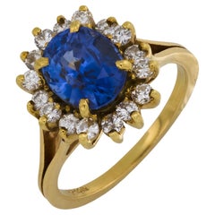 Vintage GIA 2.90 carat Ceylon sapphire diamond 18k yellow gold cocktail ring