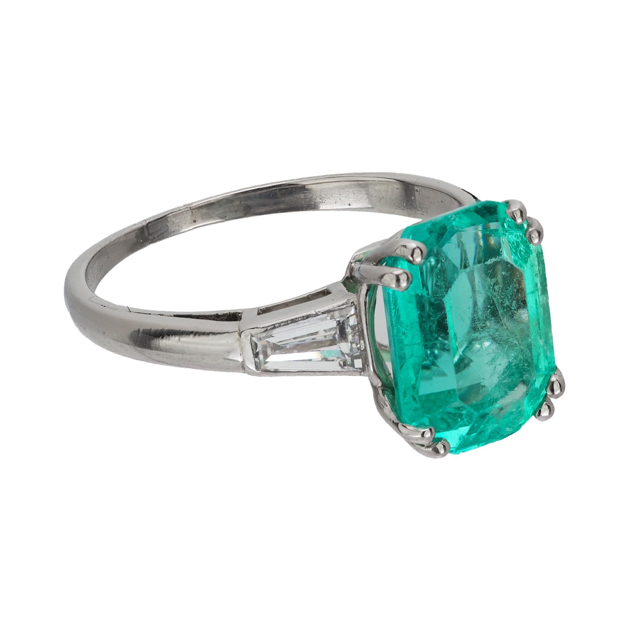 Emerald Cut Vintage GIA 3 carat Colombian emerald diamond platinum ring For Sale