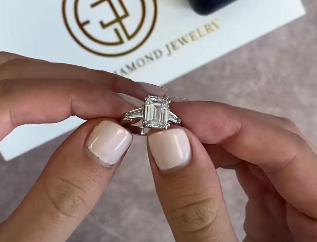 Vintage GIA 3.07ct Emerald Cut Diamond Engagement Ring, D Color, 18k White Gold en vente 1