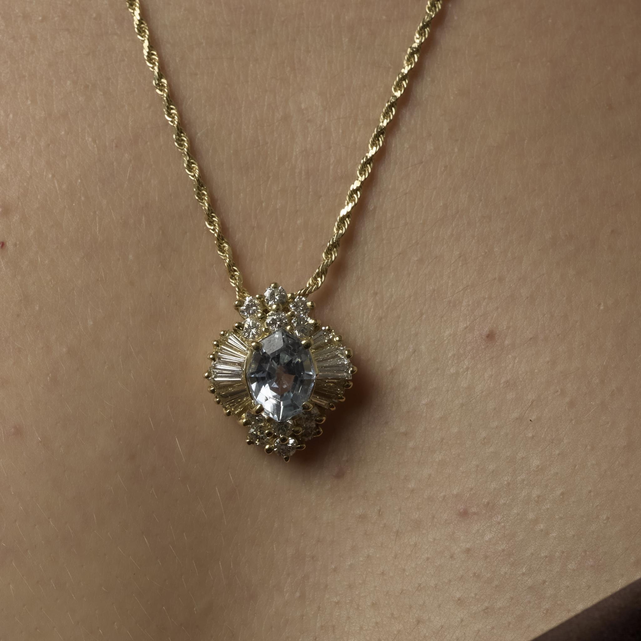 Vintage GIA 3.30 carat Ceylon saphir diamant 18k or jaune en vente 8