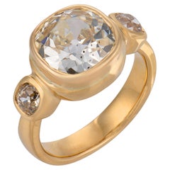 Vintage-Trilogie-Ring aus 18-karätigem Gelbgold mit einem alten GIA-Diamanten im Old-Mine-Schliff von 3,52 Karat