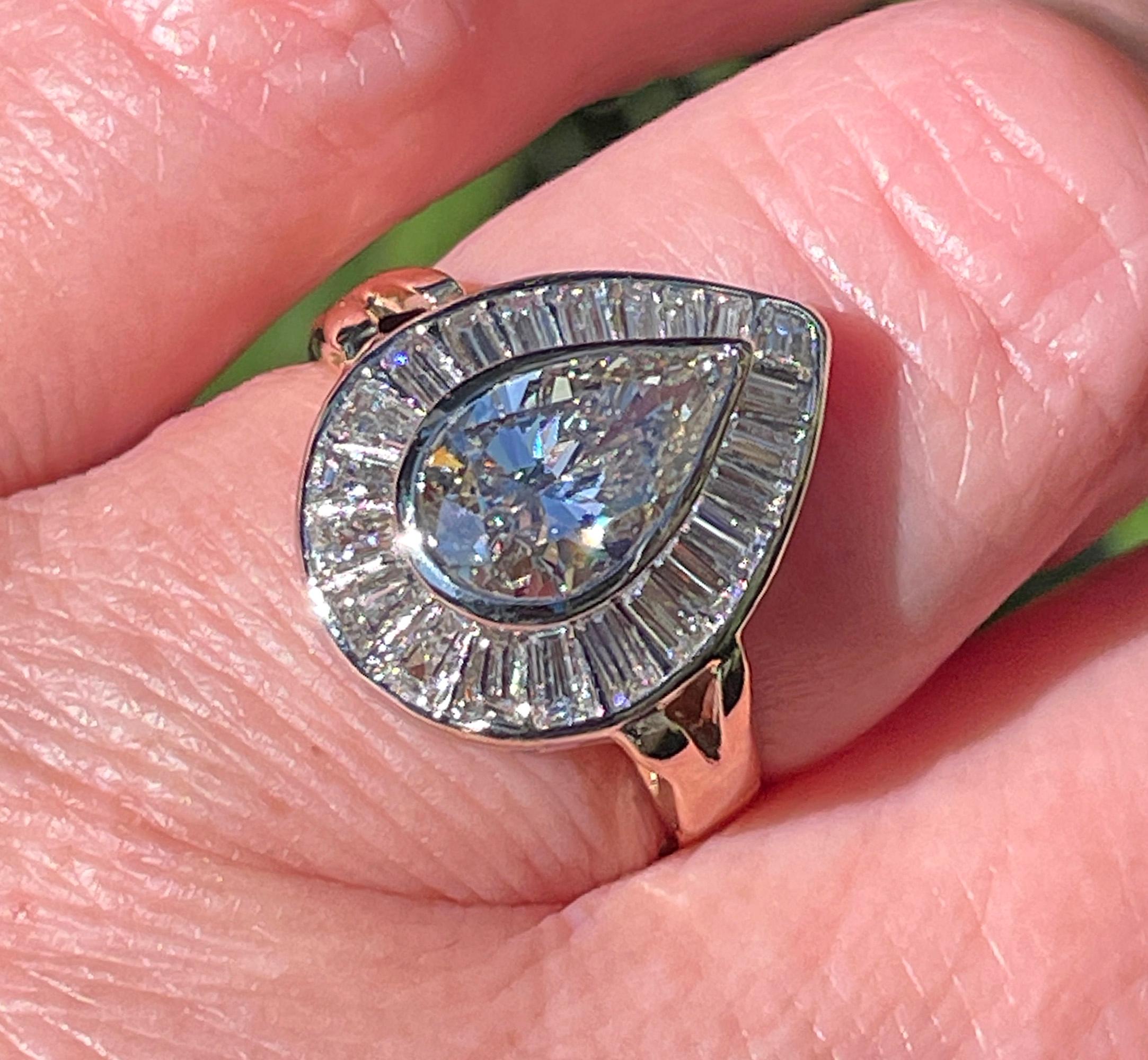 Vintage GIA 3.58ct Pear Shaped Bezel-Set Diamond Ballerina 14KWY Gold Ring For Sale 6
