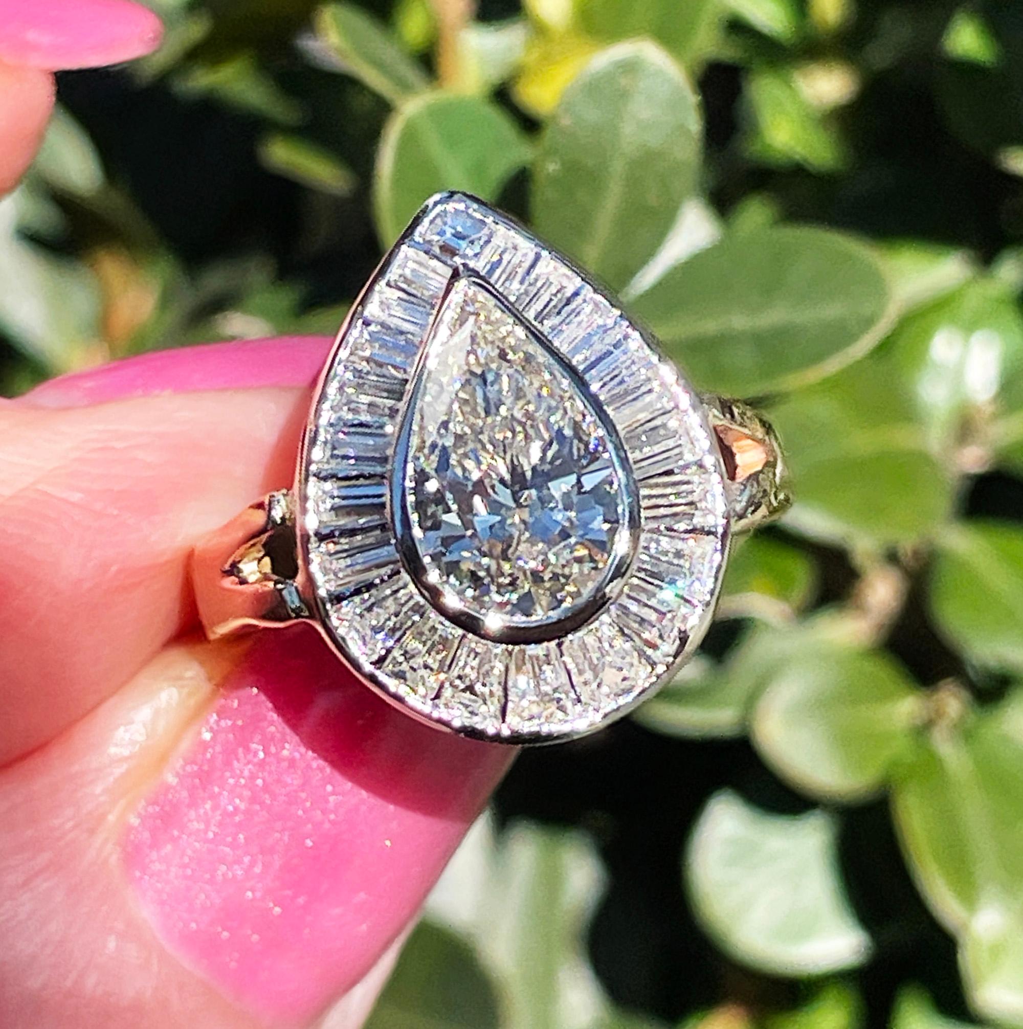 Vintage GIA 3.58ct Pear Shaped Bezel-Set Diamond Ballerina 14KWY Gold Ring For Sale 13