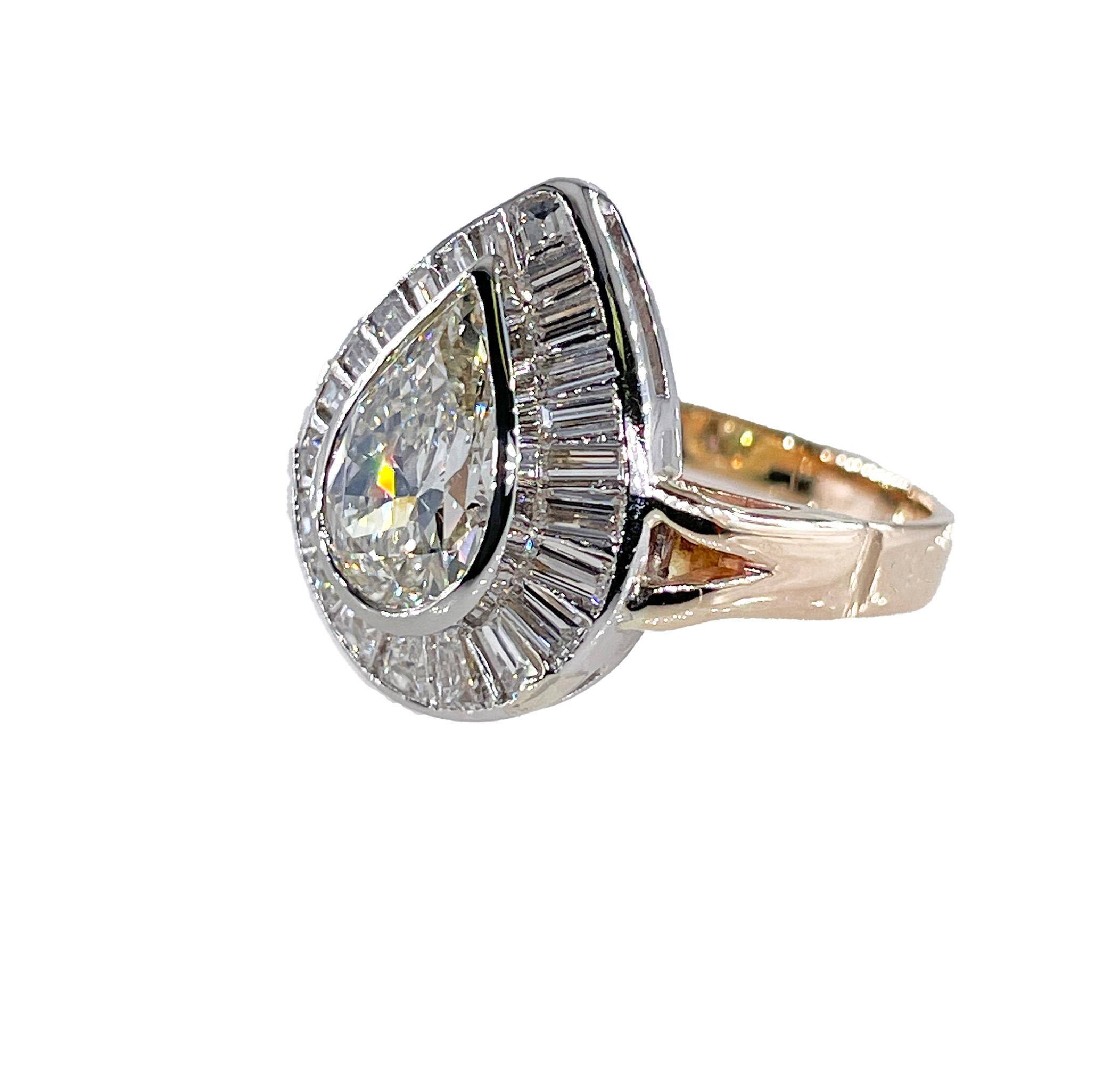 Pear Cut Vintage GIA 3.58ct Pear Shaped Bezel-Set Diamond Ballerina 14KWY Gold Ring For Sale