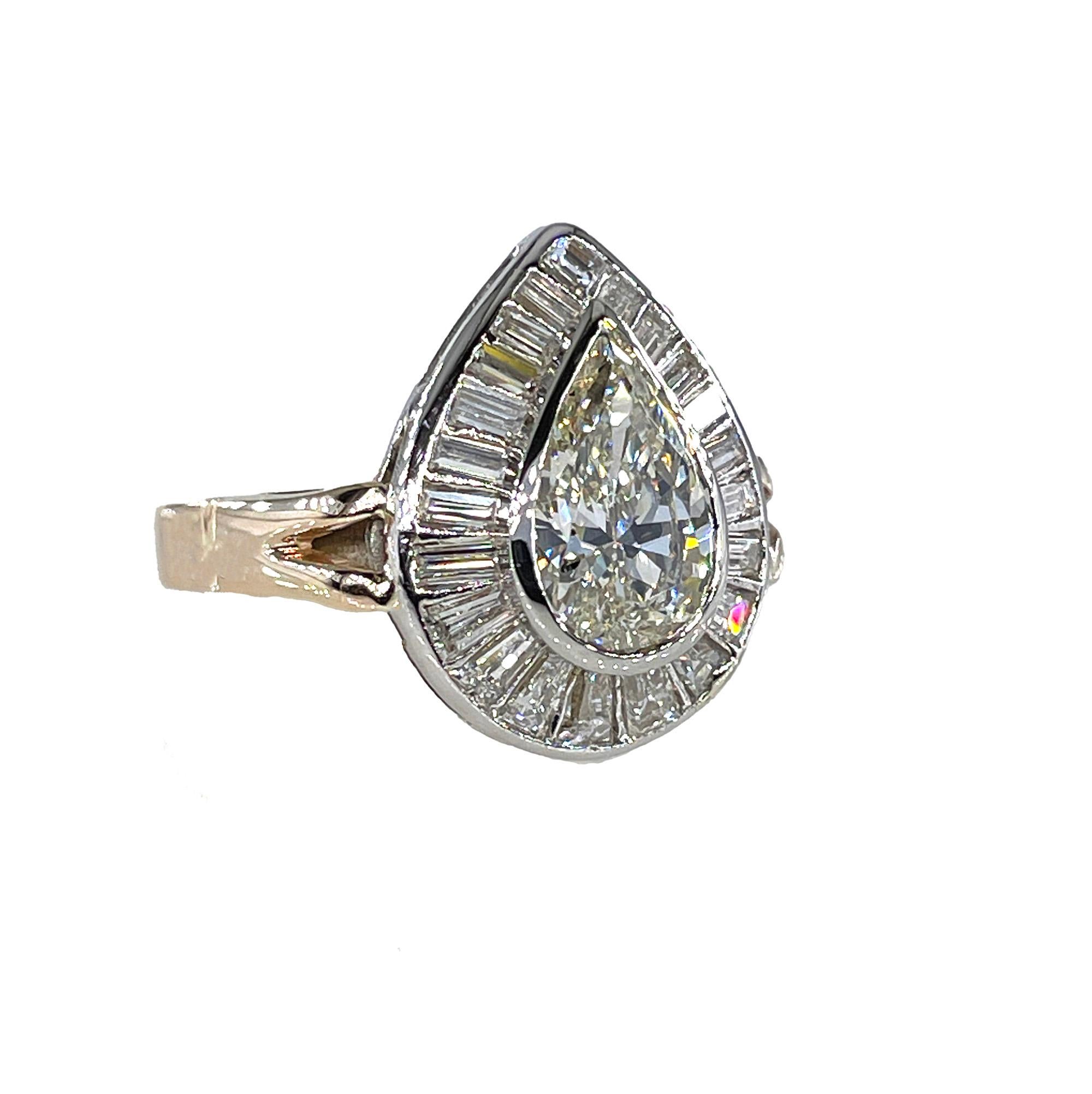 Women's Vintage GIA 3.58ct Pear Shaped Bezel-Set Diamond Ballerina 14KWY Gold Ring For Sale