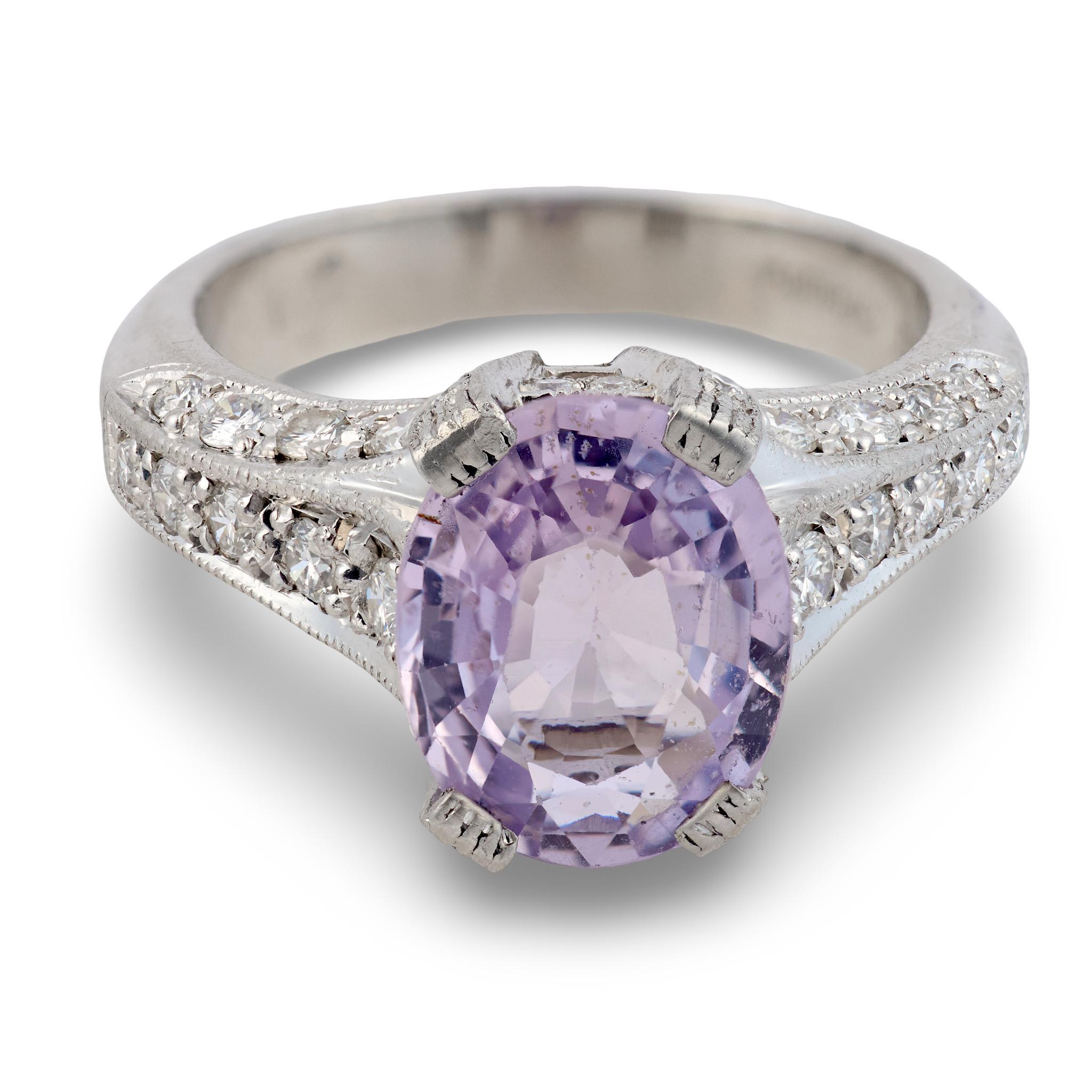 Contemporaneo Anello vintage GIA con zaffiro rosa e diamante da 3,60 carati in platino in vendita