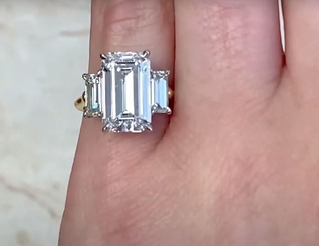Women's Vintage GIA 4.02ct Emerald Cut Diamond Engagement Ring, Platinum&18k Yellow Gold For Sale