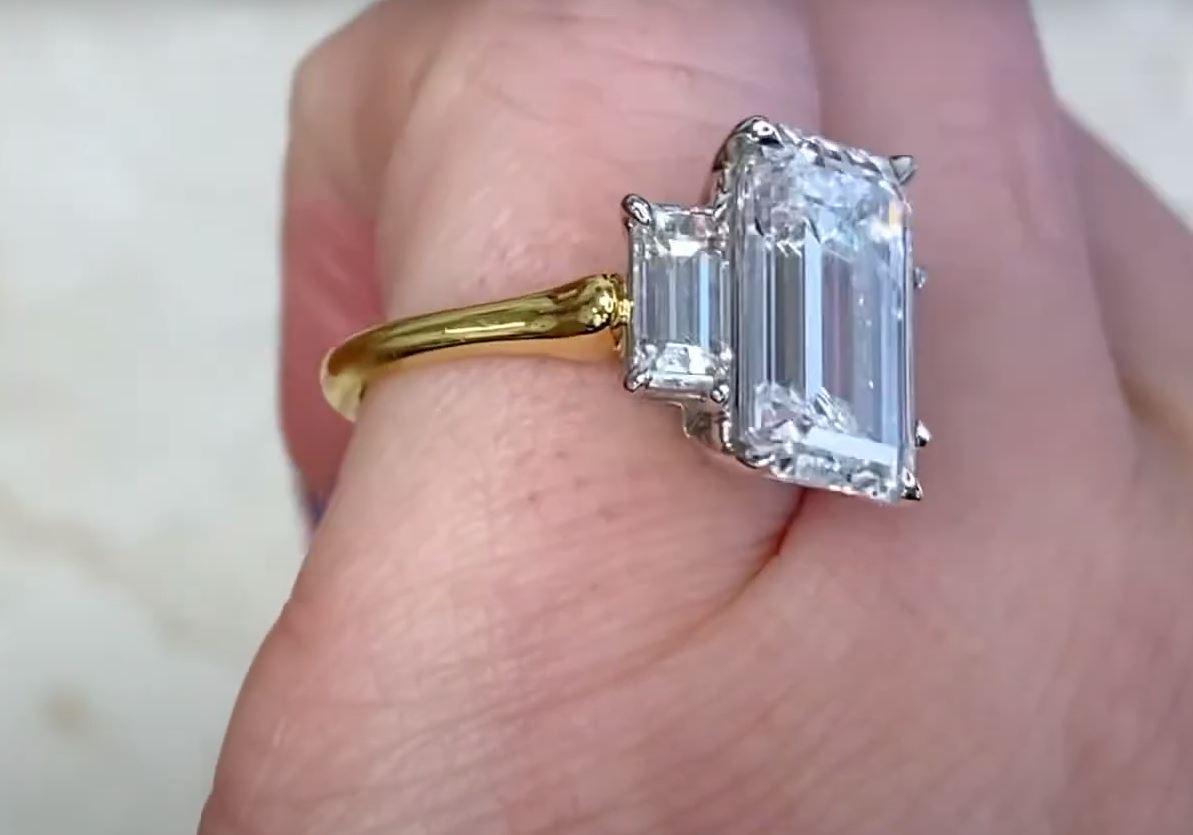 Vintage GIA 4.02ct Emerald Cut Diamond Engagement Ring, Platinum&18k Yellow Gold For Sale 1