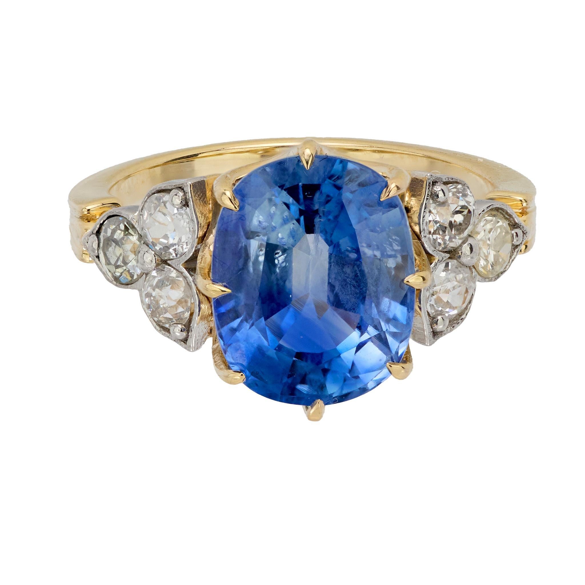 Moderne Bague vintage en or jaune 14 carats avec saphir de 4,55 carats et diamant européen ancien certifié GIA en vente