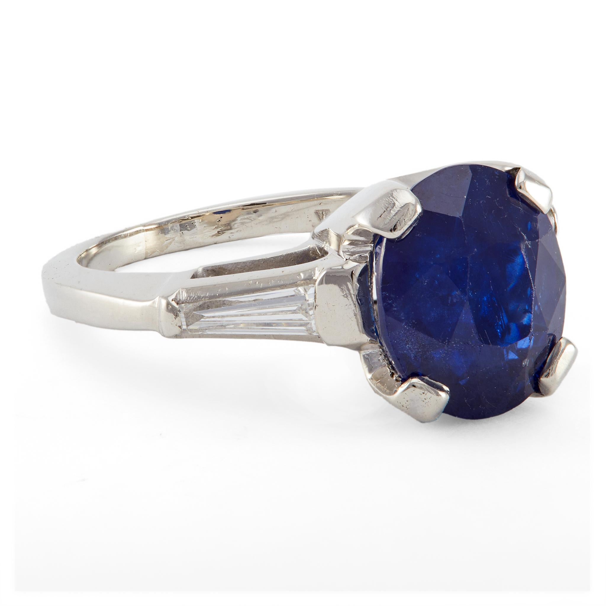 Women's or Men's Vintage GIA 5.54 Carat Ceylon Sapphire and Diamond Platinum Ring