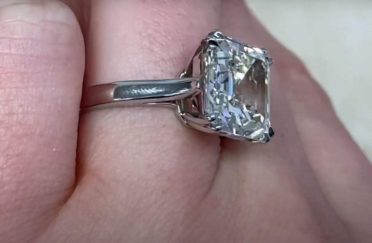 Vintage GIA 6.01ct Asscher Cut Diamond Engagement Ring, Platinum, Circa 1950 For Sale 3