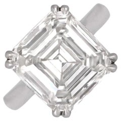 Bague de fiançailles en platine avec un diamant asscher d'époque (GIA 6,00 carats environ)