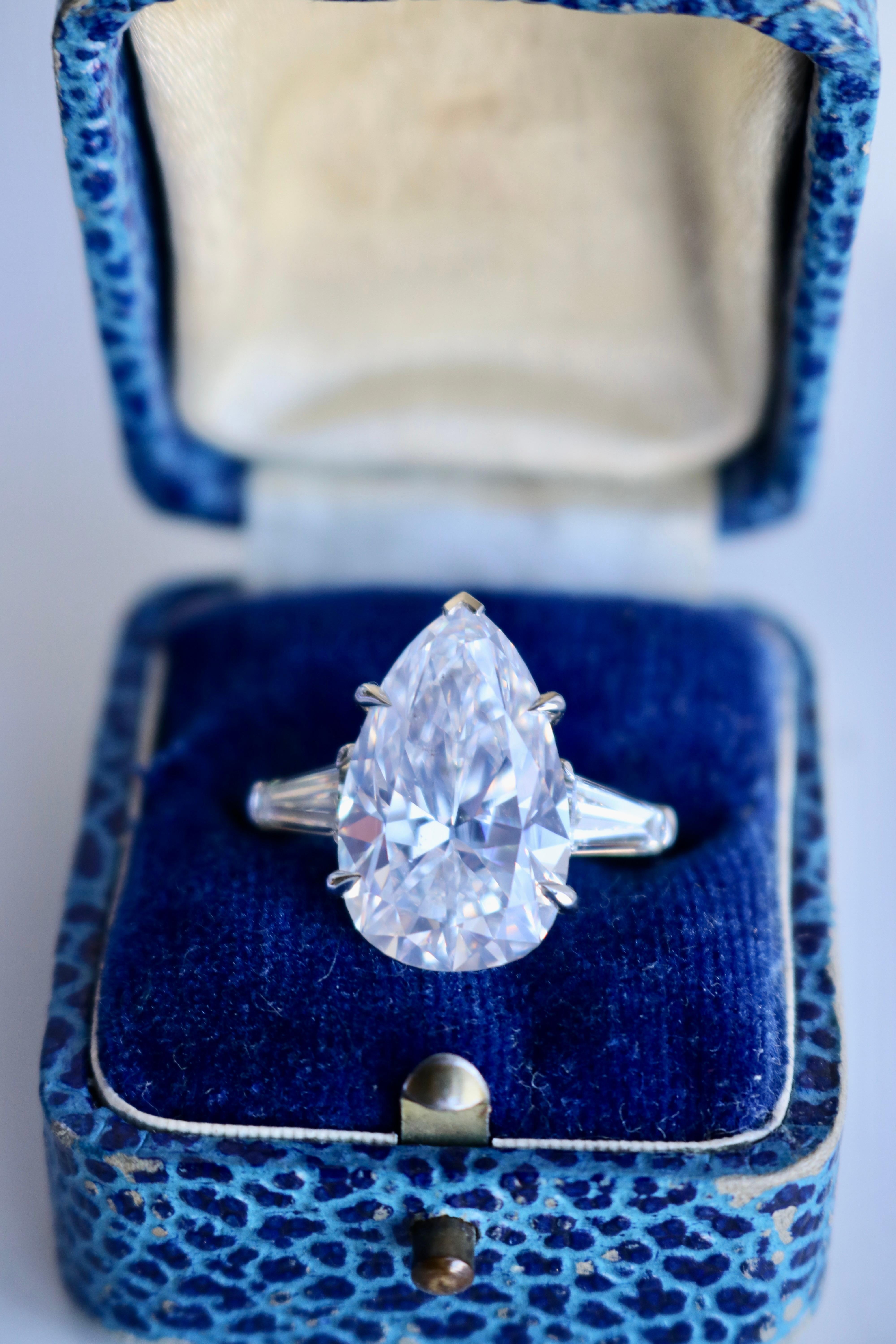 Vintage GIA 8.50 Carat Pear Cut Diamond Platinum Ring For Sale 2