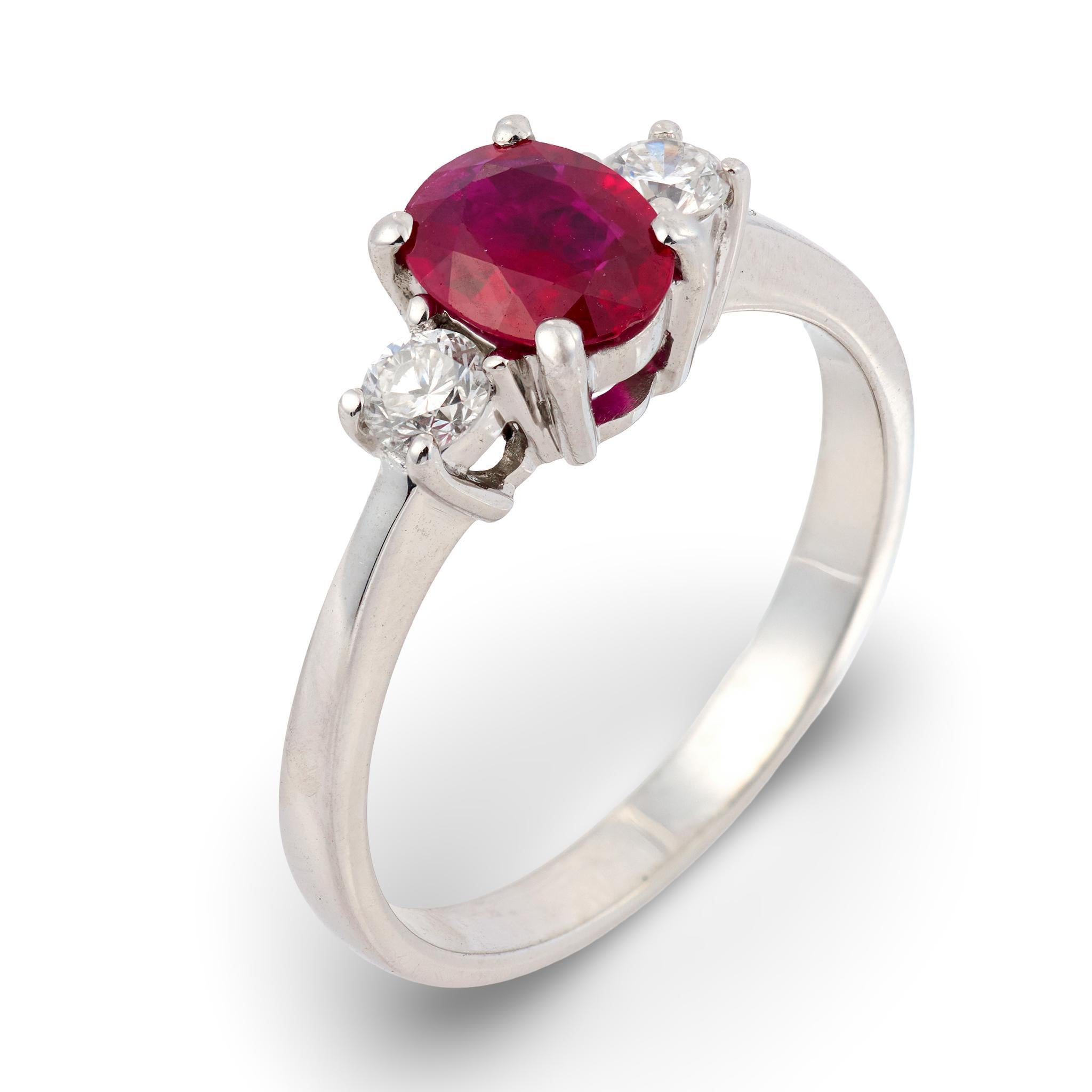 Vintage GIA Burma Rubin Diamant 18k Weißgold Verlobungsring im Angebot 2