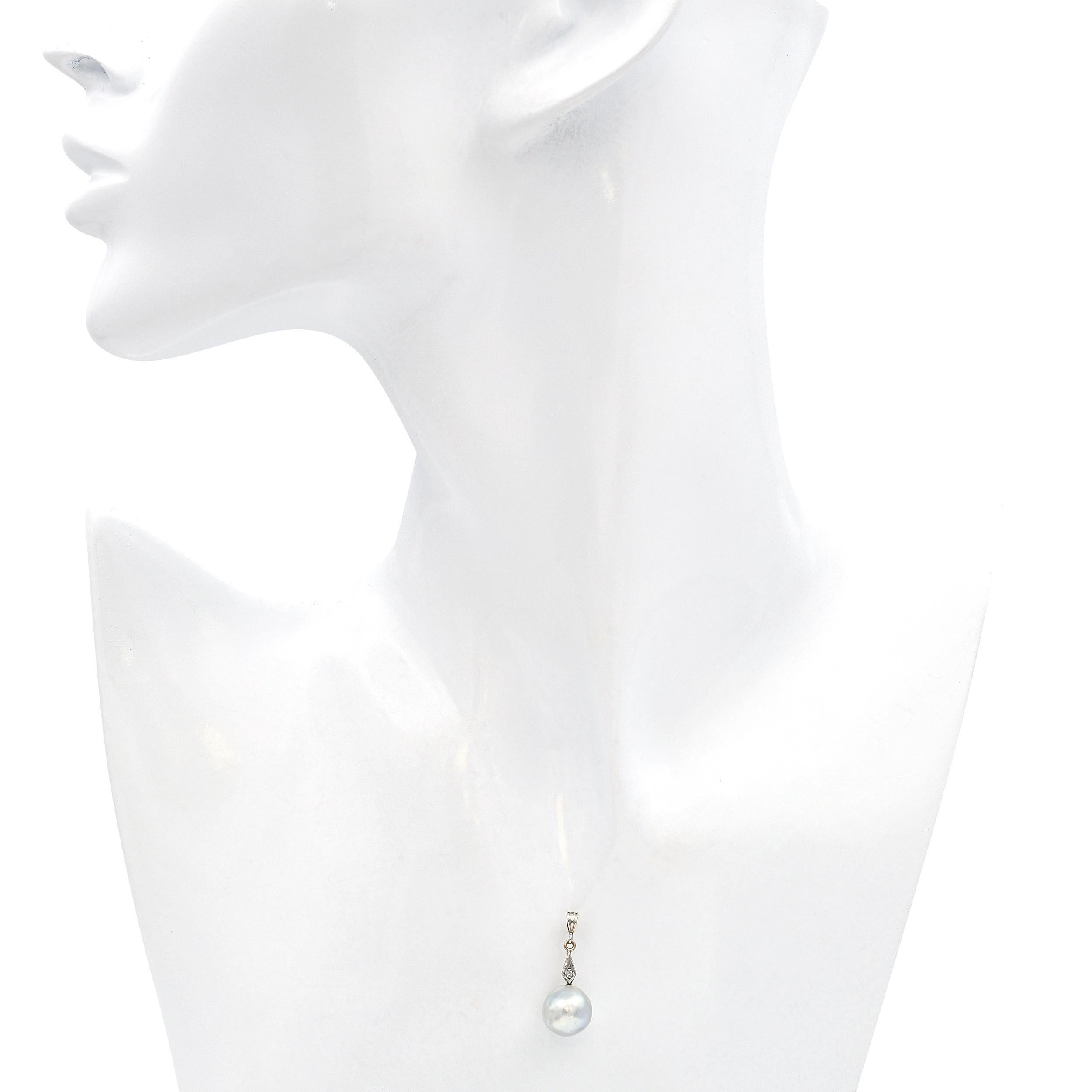Vintage GIA zertifiziert 14k Weißgold Diamant und Kultur Akoya Perle Anhänger (Brillantschliff) im Angebot