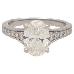 Vintage GIA Certified 2.01ct Oval Cut Diamond Ring Set in Platinum