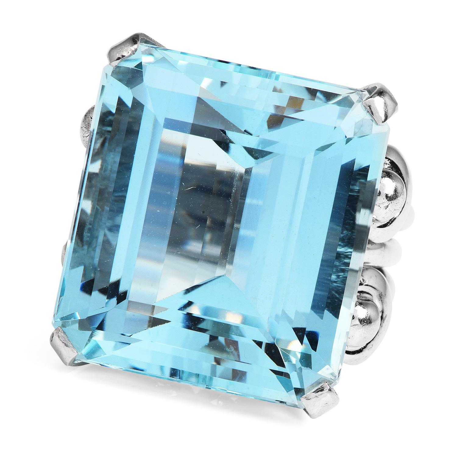 Vintage GIA Certified 47.02cts Aquamarine 18K White Gold Cocktail Large Ring In Excellent Condition For Sale In Miami, FL