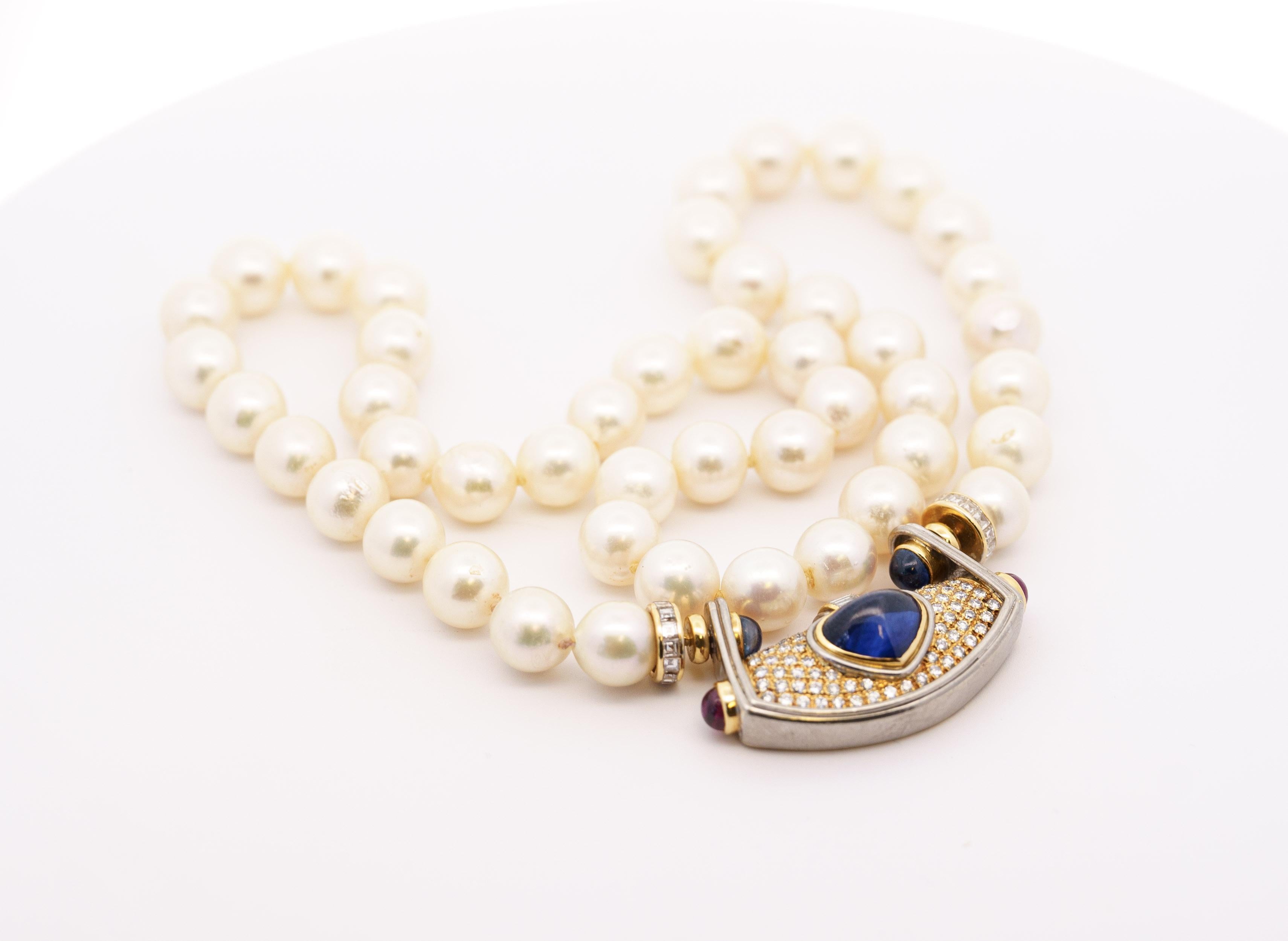 Vintage GIA Certified 5 Carat Heart Blue Sapphire, Diamond & Pearl Necklace In Excellent Condition For Sale In Miami, FL