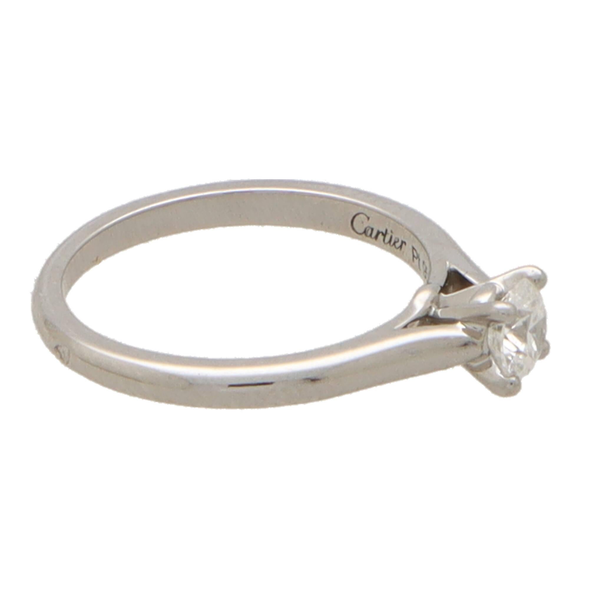 Anillo solitario de diamantes Vintage Cartier certificado GIA de 0,35 ct en platino en Excelente estado para la venta en London, GB