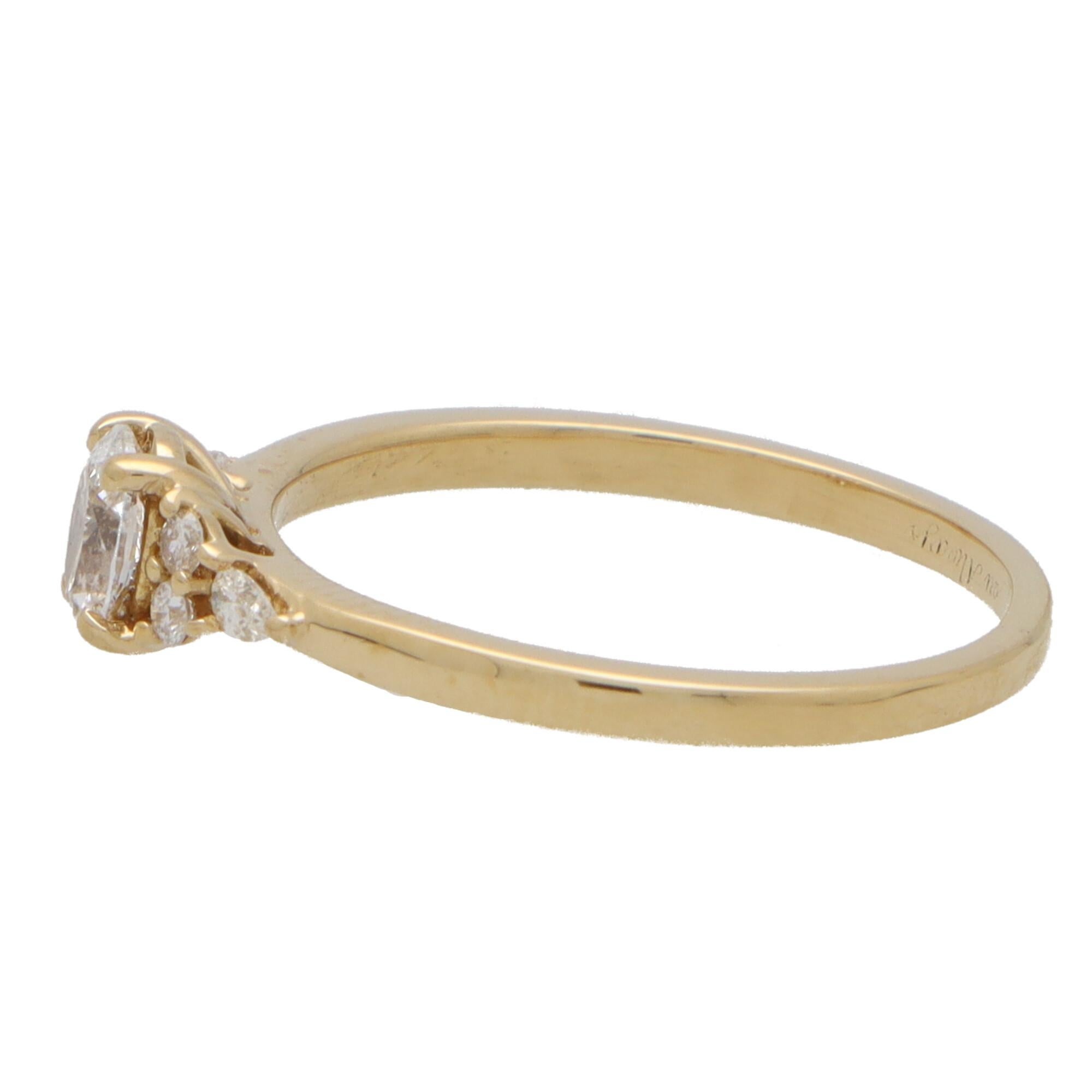 Women's or Men's Vintage GIA Certified Oval Cut Diamond Ring Set in 18k Yellow Gold