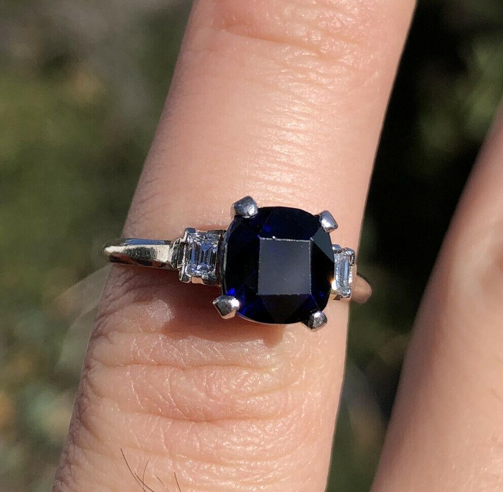 Vintage GIA Ceylon Platinum Natural Sapphire and Diamond Ring 2.47 Carat 3.7g In Good Condition For Sale In Beverly Hills, CA
