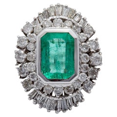 Vintage GIA Colombian Emerald Diamond 14k White Gold Cocktail Ring