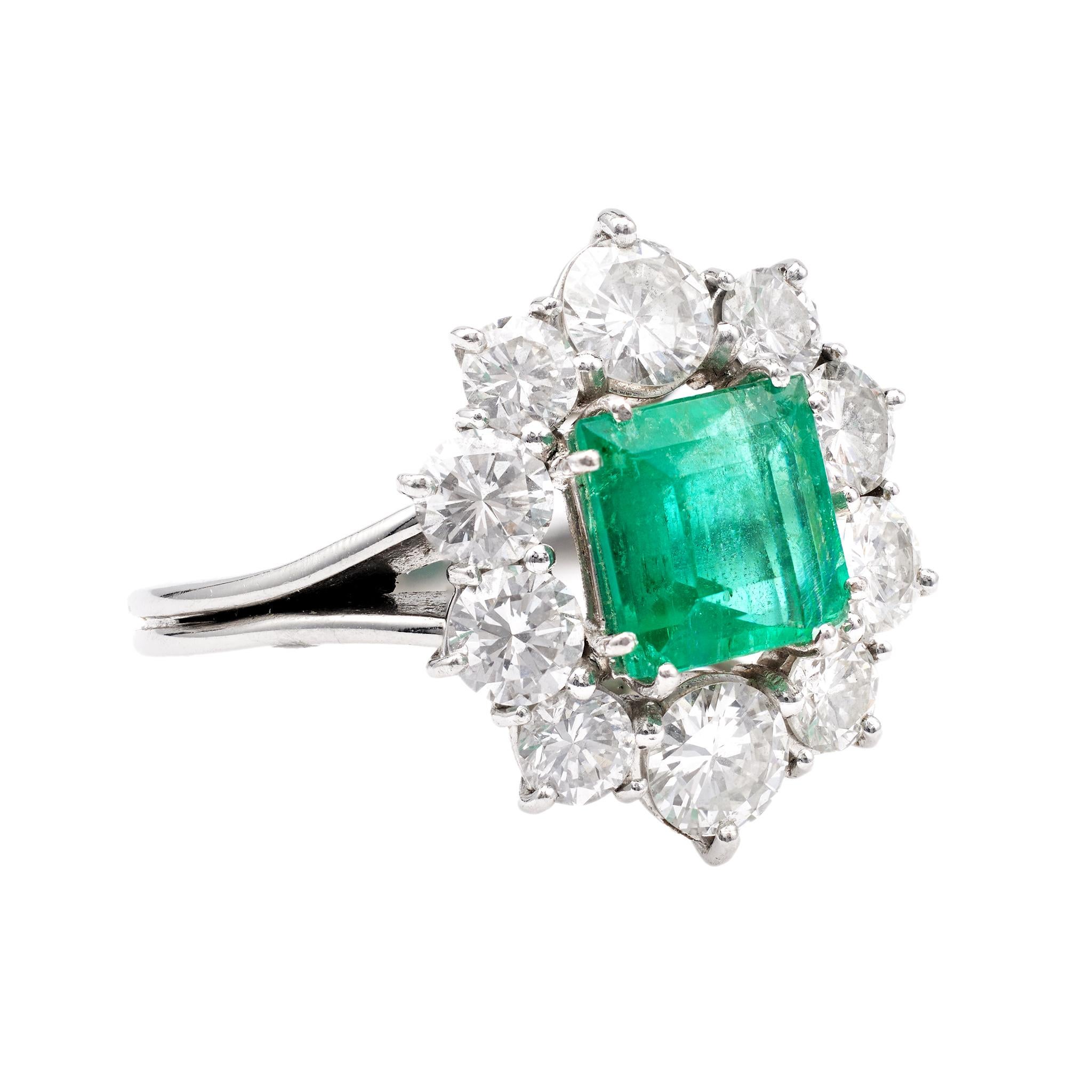 Women's or Men's Vintage GIA Colombian Emerald Diamond Platinum Cluster Ring For Sale