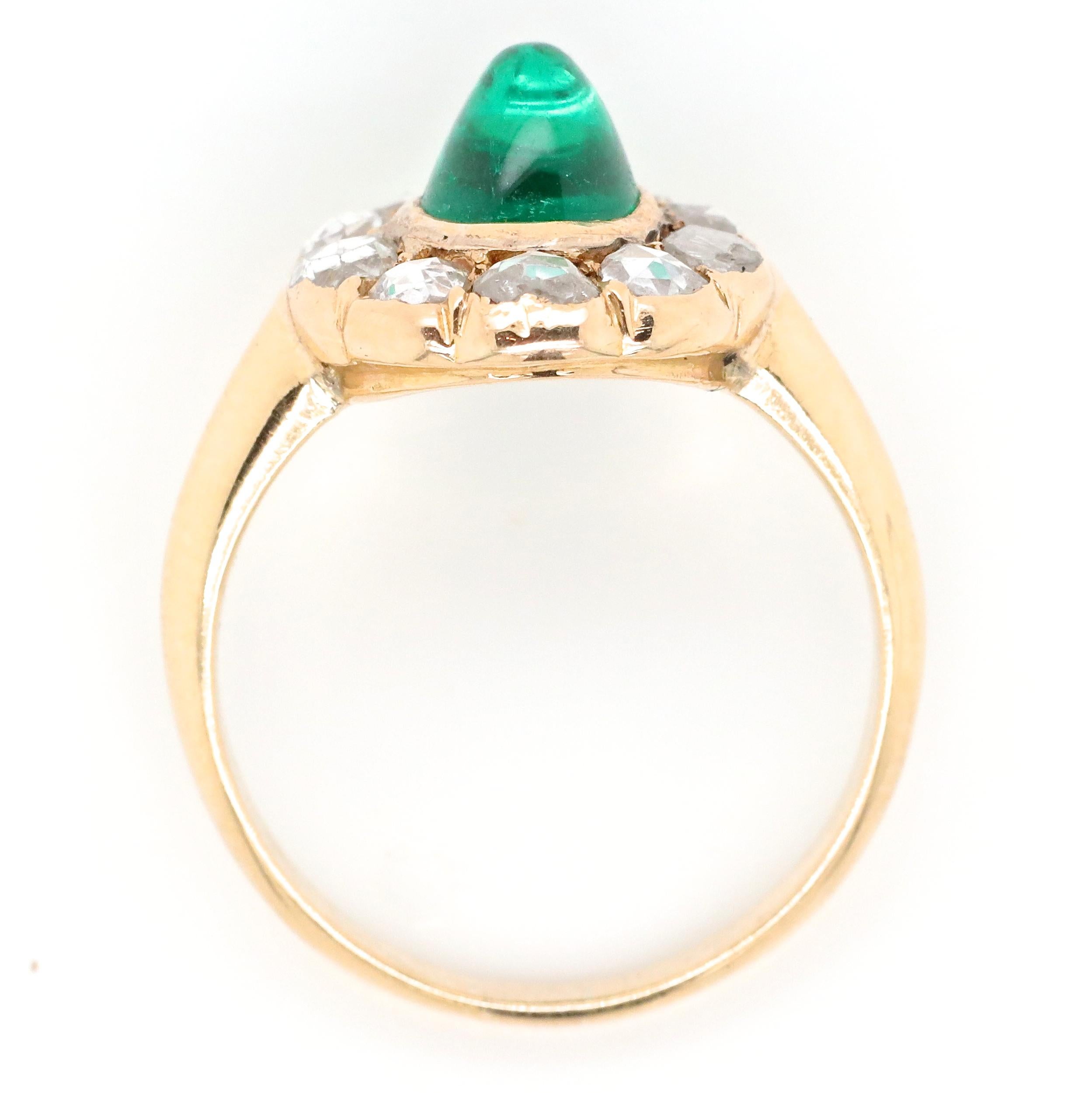 Sugarloaf Cabochon Vintage GIA Columbian Emerald 18 Karat Gold Cluster Ring
