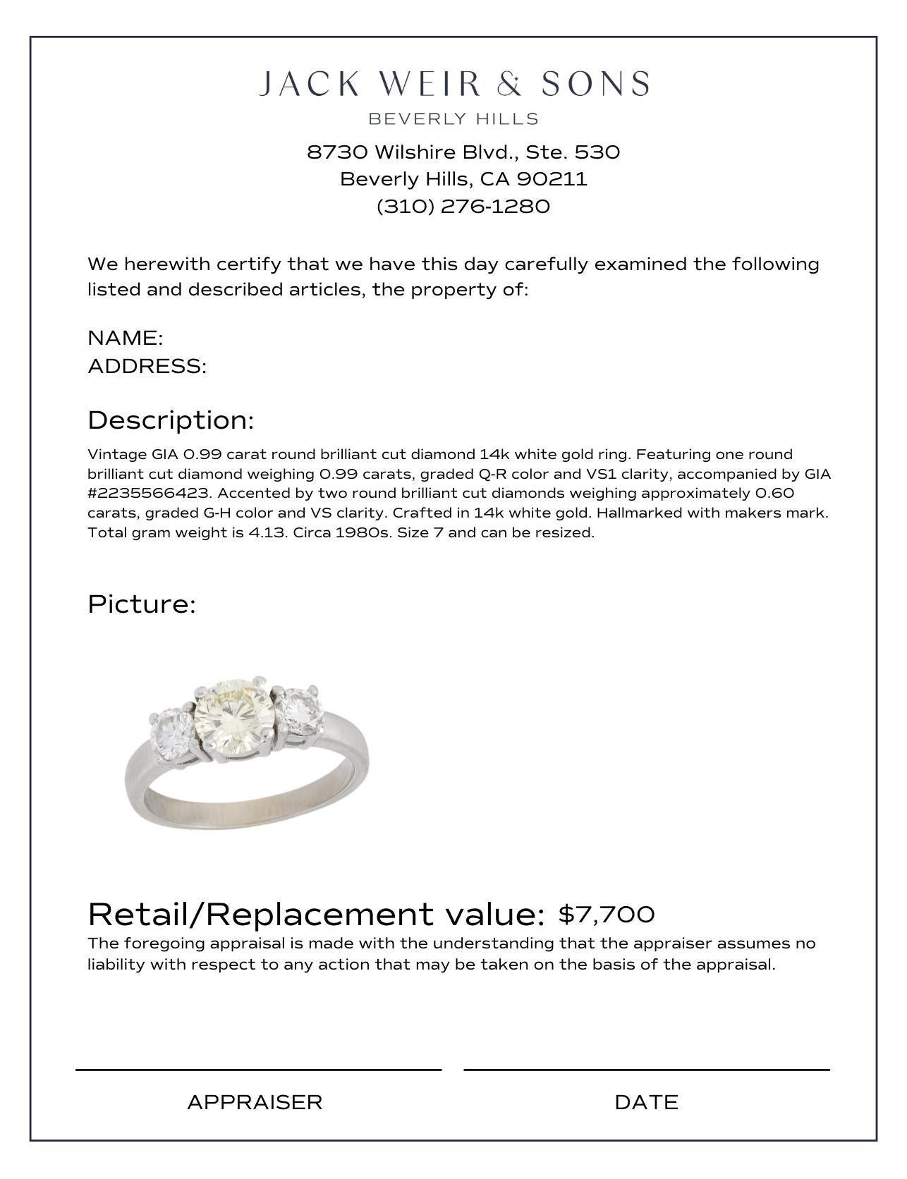 Bague de fiançailles vintage à trois pierres en or blanc 14 carats avec diamants GIA Pour femmes en vente