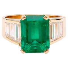 Vintage GIA 3.78 Carat Colombian Emerald and Diamond 18k Yellow Gold Ring