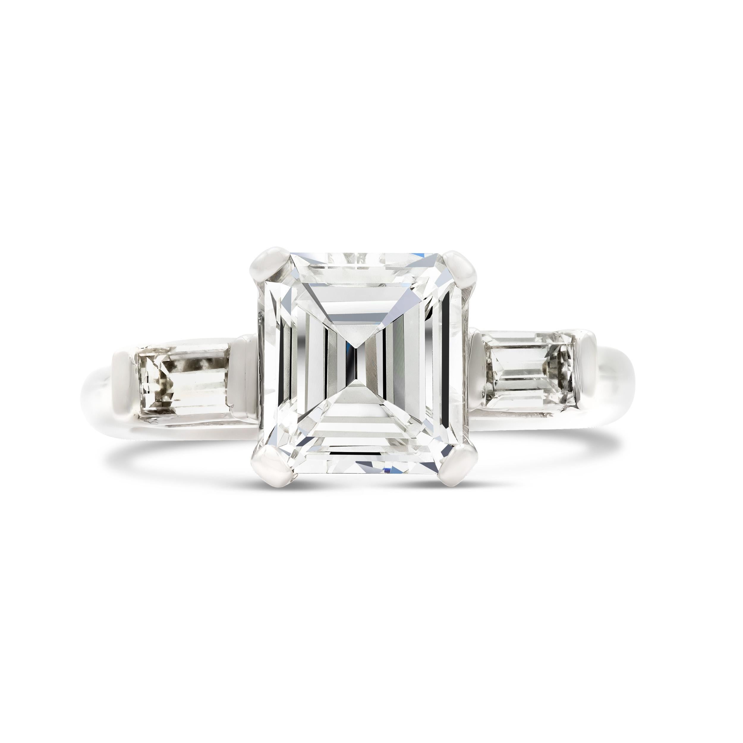 Vintage GIA F VS2 Mid-Century 1.58 Ct. Emerald Cut Engagement Ring in Platinum In Good Condition For Sale In New York, NY