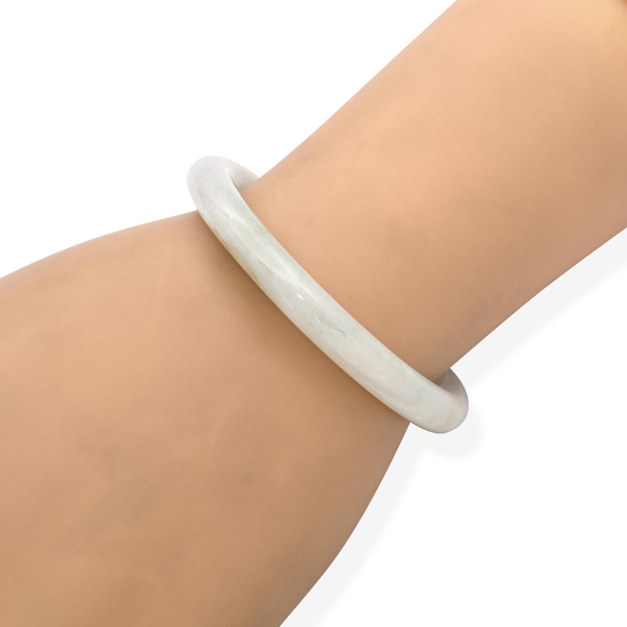Taglio rotondo GIA d'epoca Greene & Greene Light Tipo A Bangle di Giada in vendita