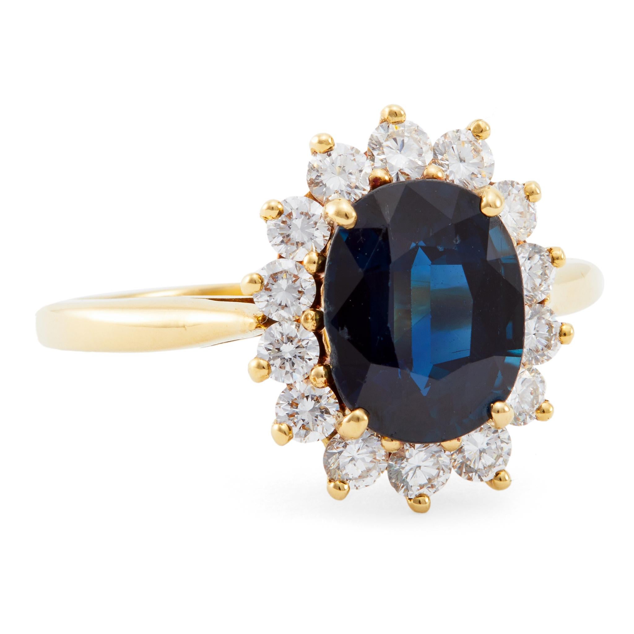 Women's or Men's Vintage GIA No Heat Tiffany & Co. Sapphire Diamond 18K Yellow Gold Cluster Ring