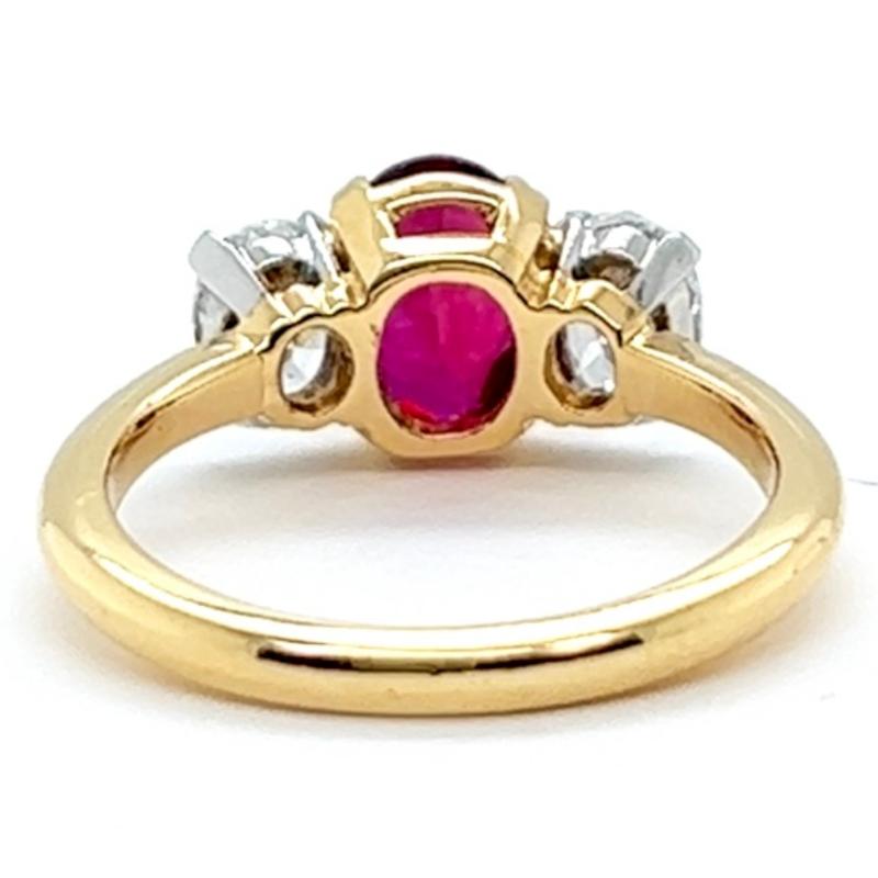 Vintage GIA Ruby Diamond 18 Karat Yellow Gold Three Stone Ring 1