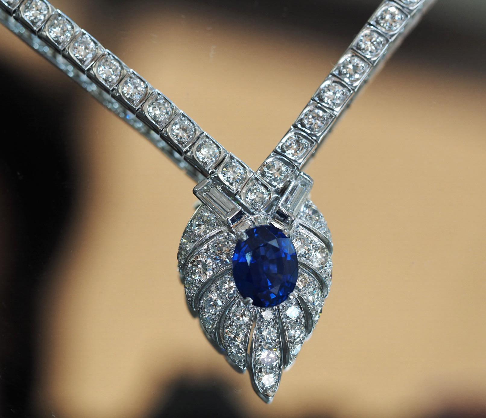 Oval Cut Vintage GIA Sapphire and Diamond Necklace in Platinum For Sale