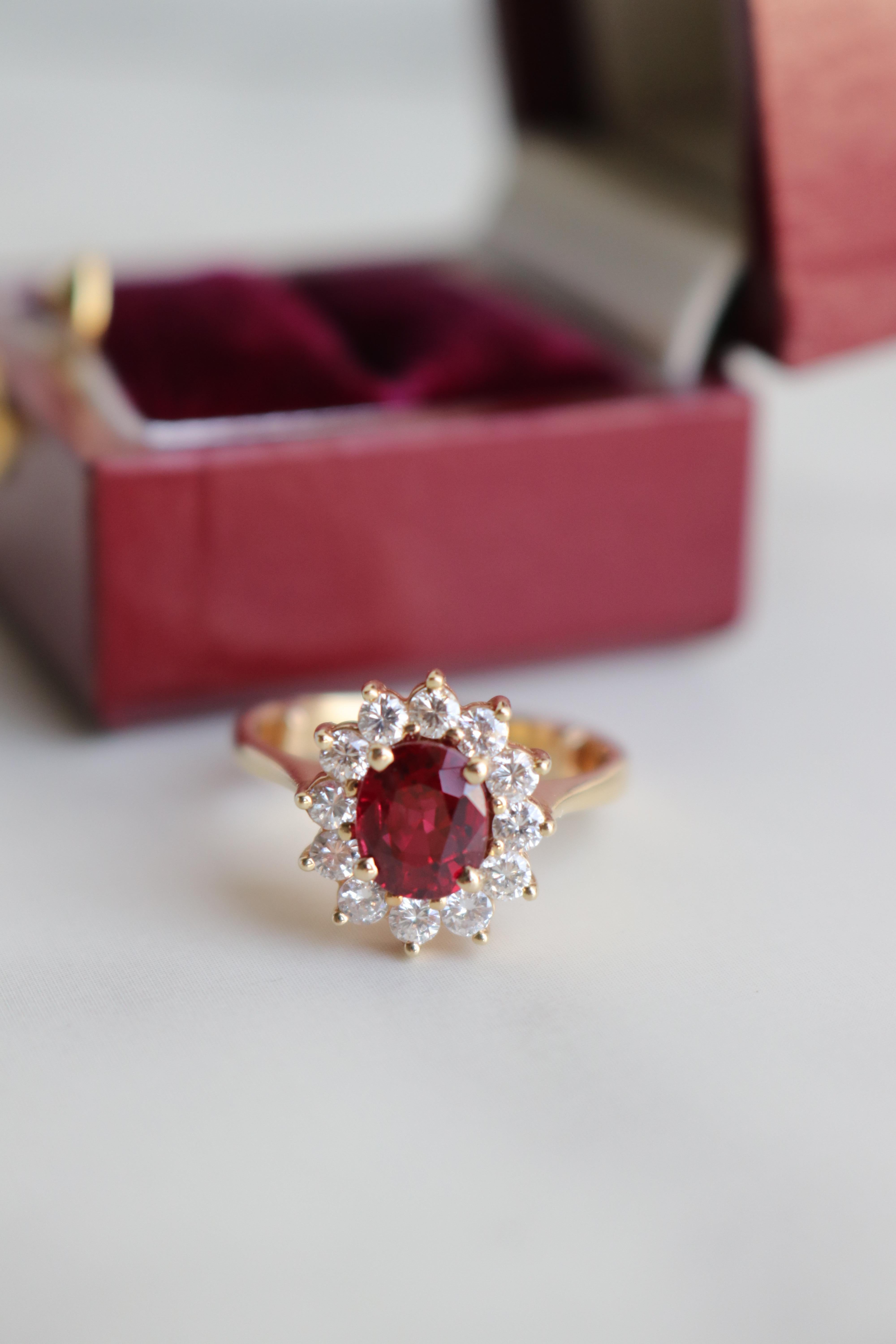 Vintage GIA Thai No Heat Ruby Diamond 18k Yellow Gold Cluster Ring 6
