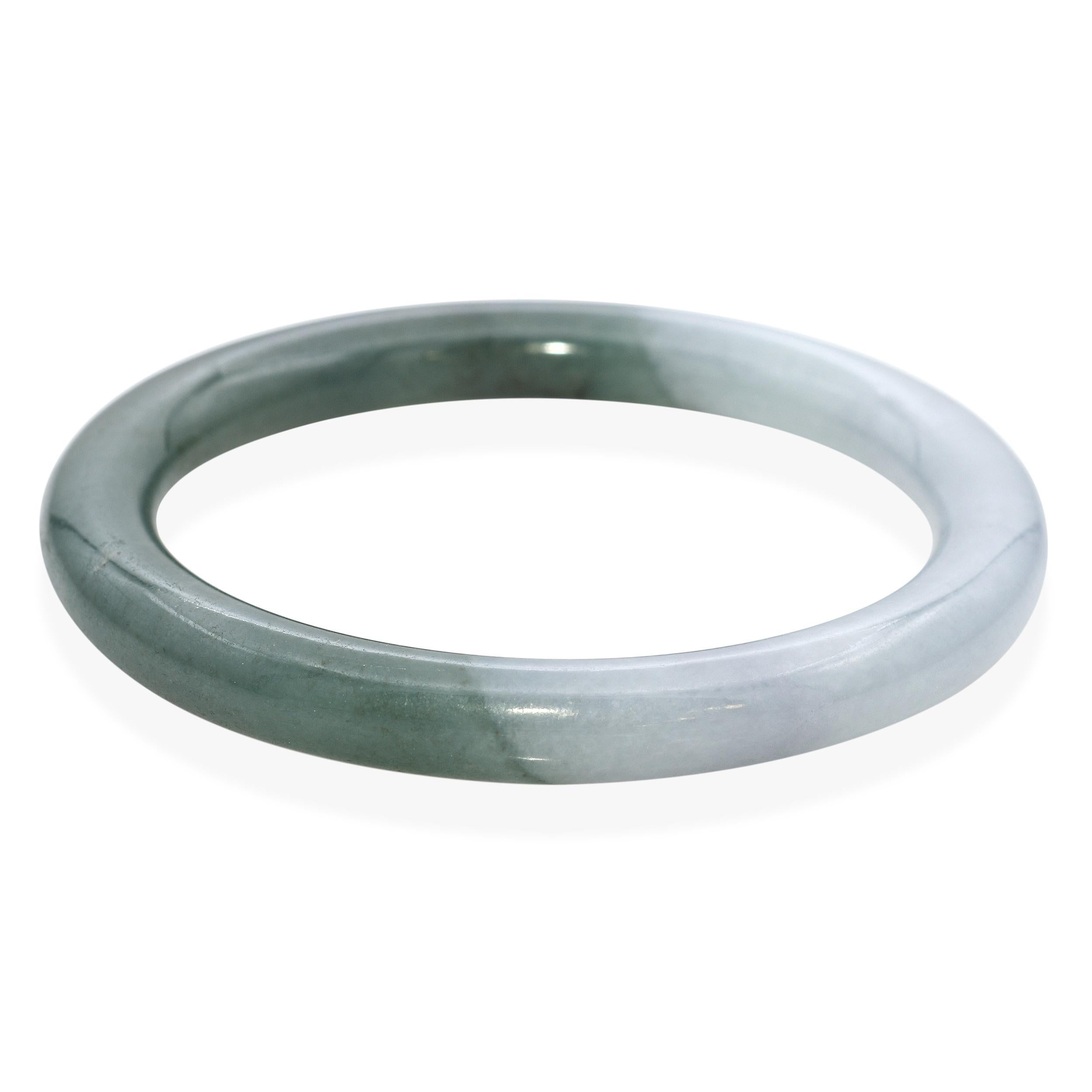 Vintage GIA Type A Jade Green/Gray Bangle Bracelet In Good Condition For Sale In New York, NY