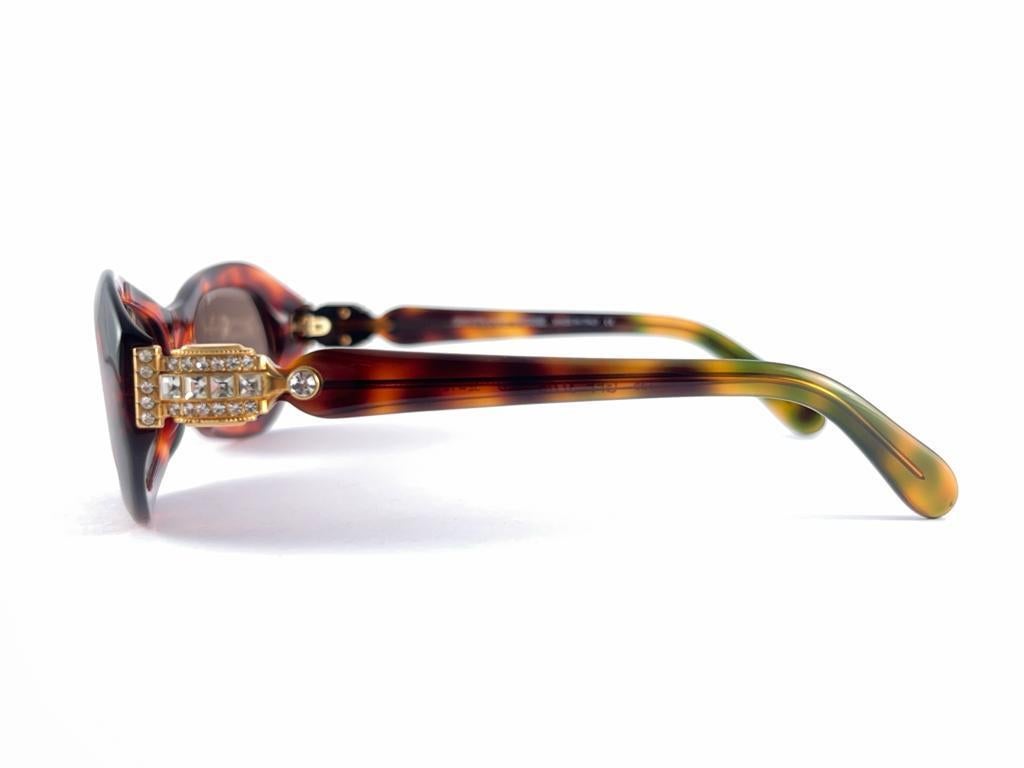 Vintage Gianfranco Ferre Gff 377 Oval Tortoise & Rhinestones Gold Sunglasses For Sale 1